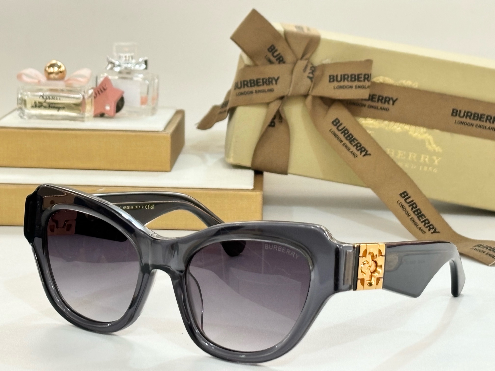  BURBERRY
MODBE4423
Size53-20-130

