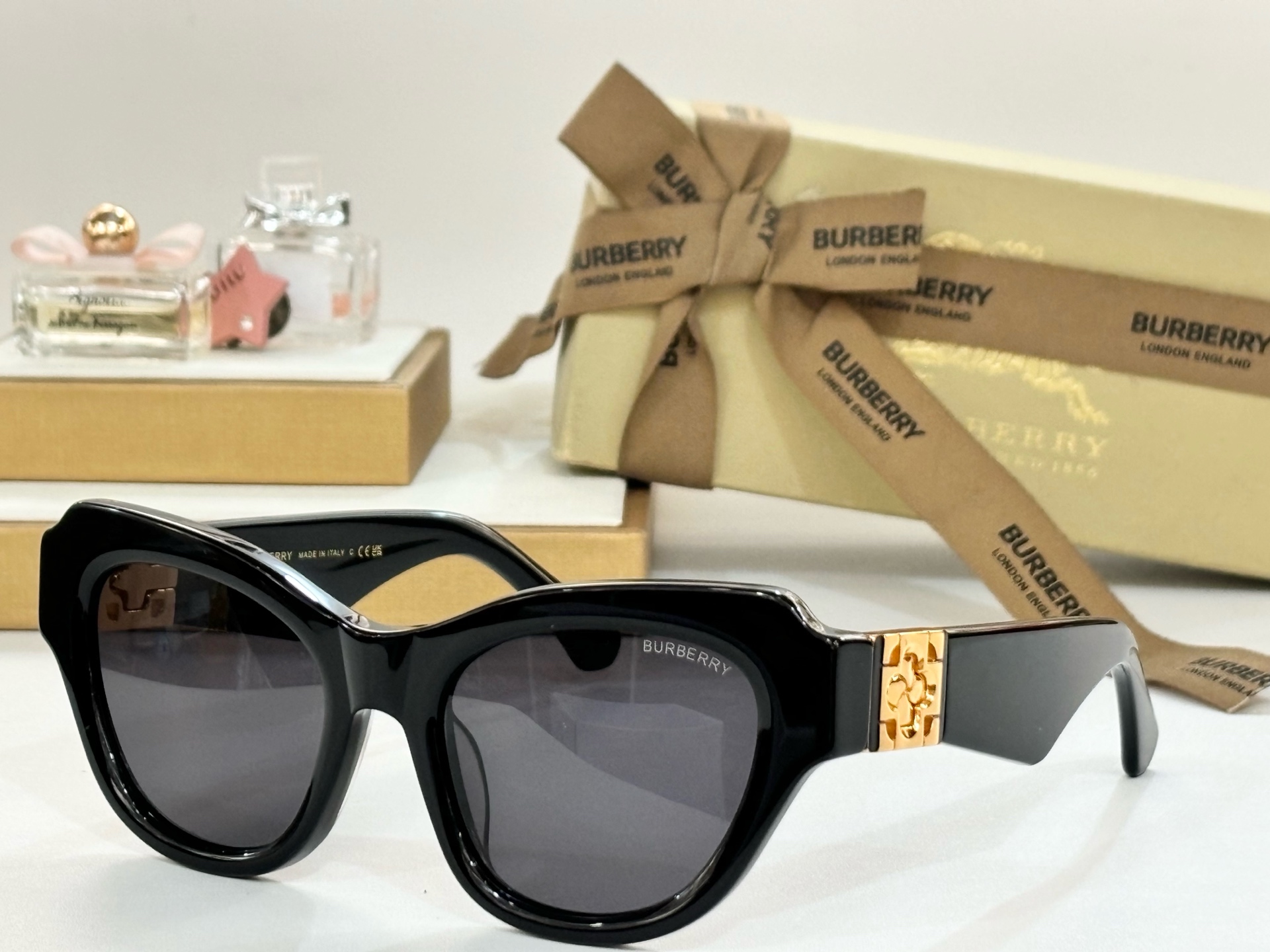  BURBERRY
MODBE4423
Size53-20-130
