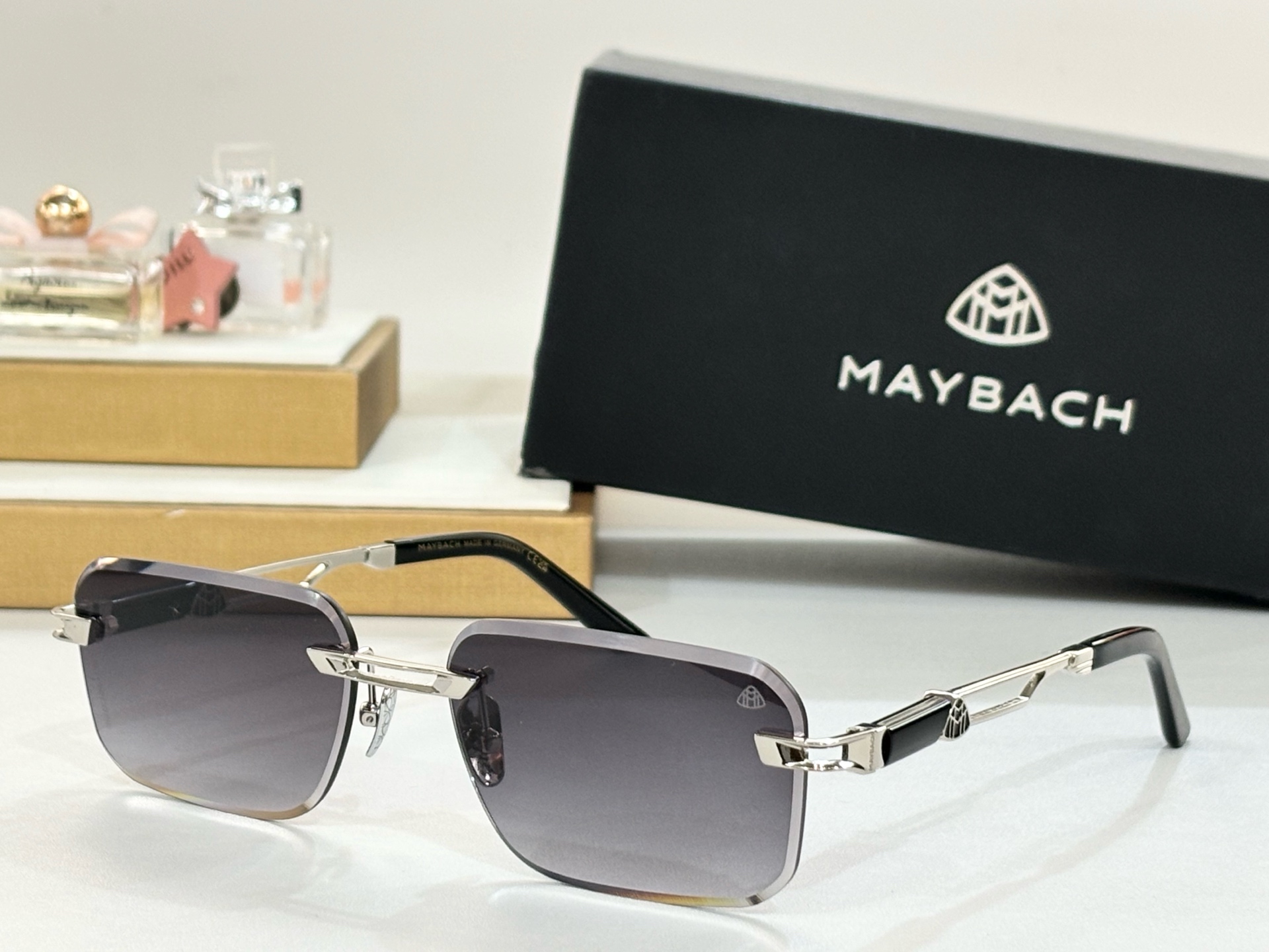  MAYBACH
MODZ118
Size60-18-143
