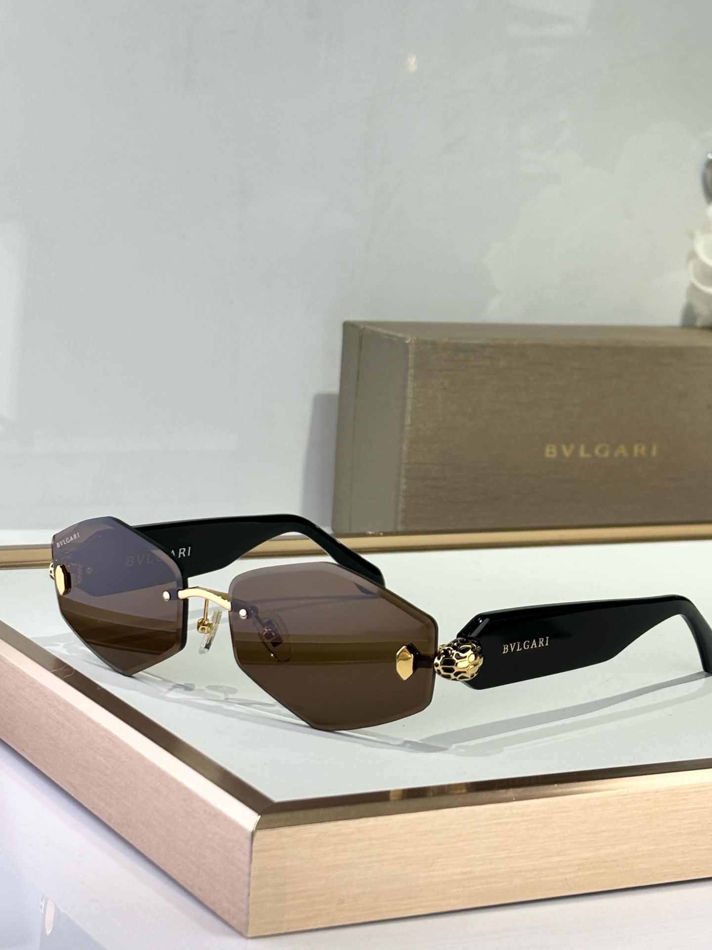    BVLGARI
MOD：BV40010
SIZE：60-17-140