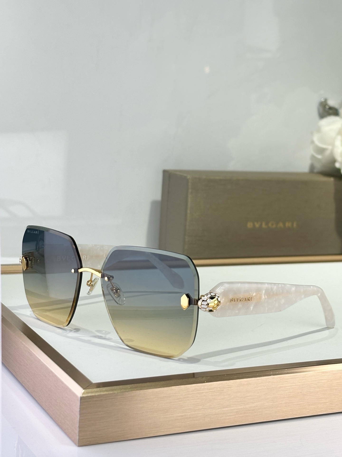   BVLGARI
MOD：BV40009
SIZE：62-15-140

