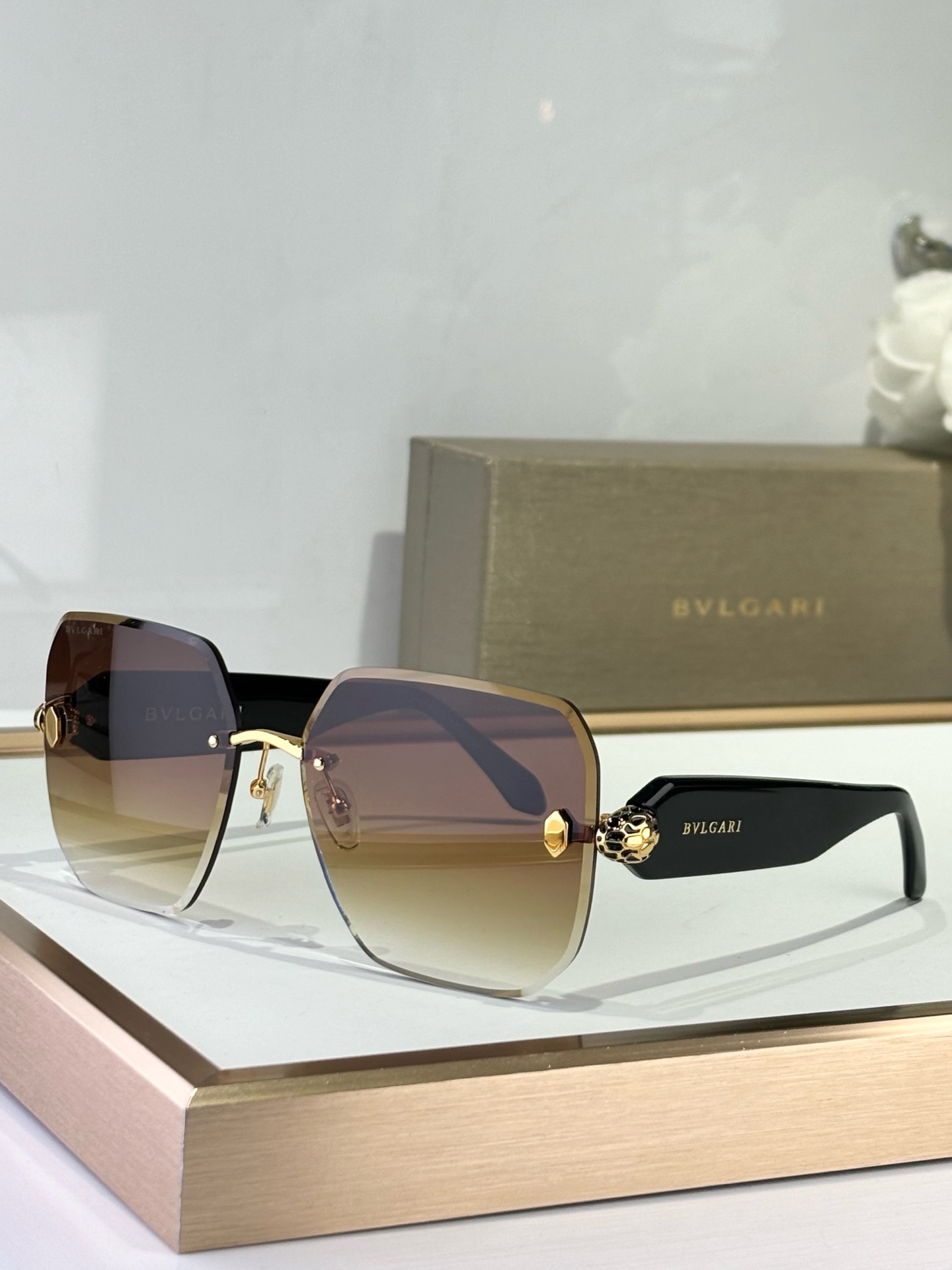   BVLGARI
MOD：BV40009
SIZE：62-15-140
