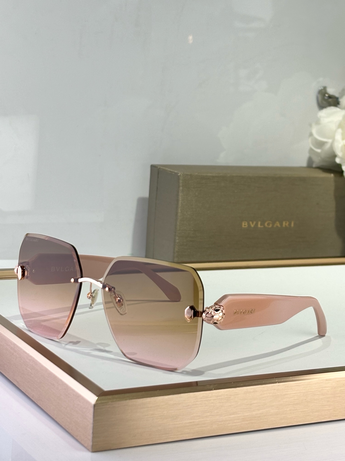   BVLGARI
MOD：BV40009
SIZE：62-15-140
