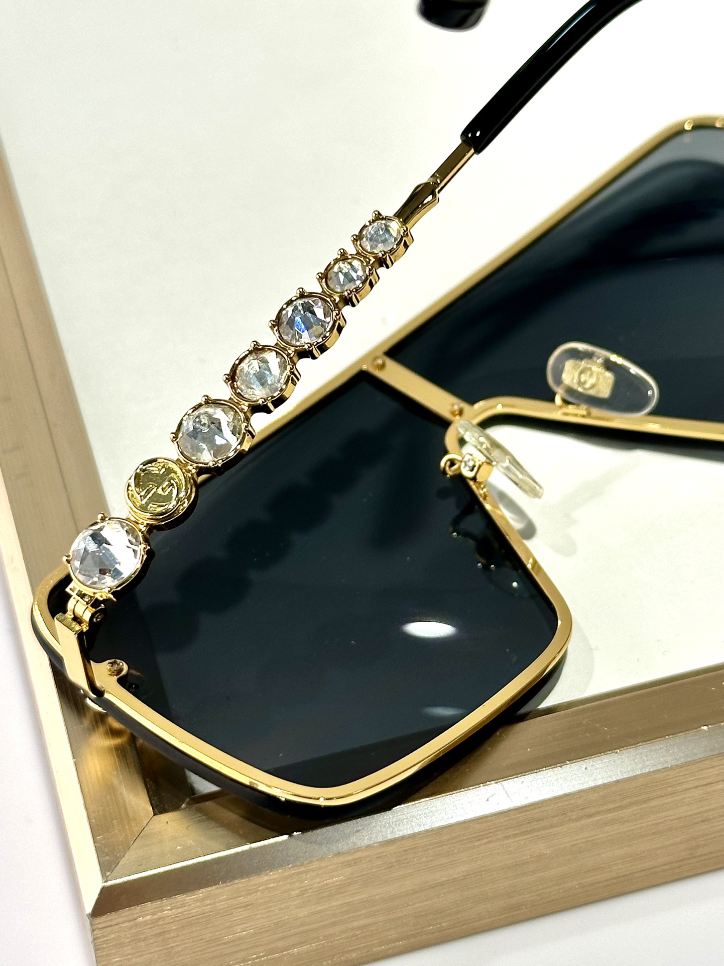  Gucci
ModGG 0681
Size138-1-145
