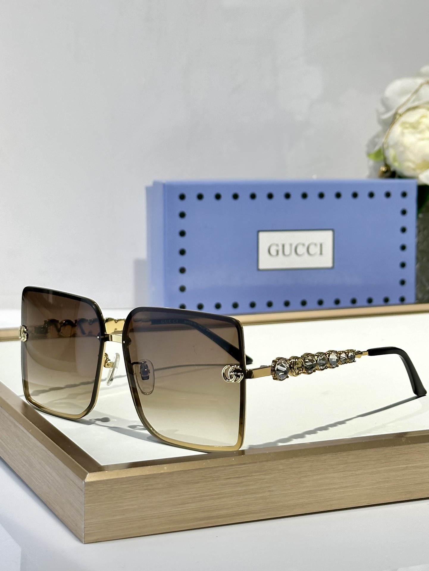  Gucci
ModGG 0689
Size59-16-145
