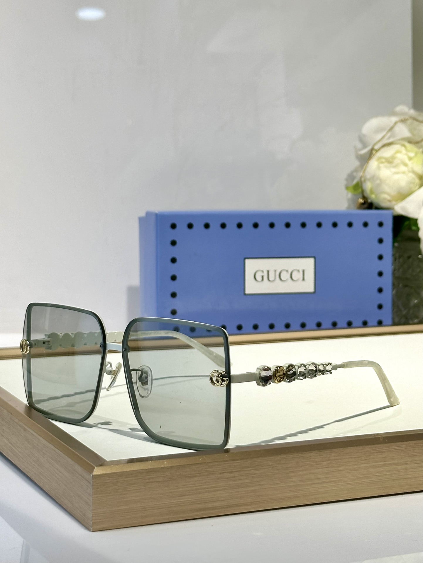  Gucci
ModGG 0689
Size59-16-145
