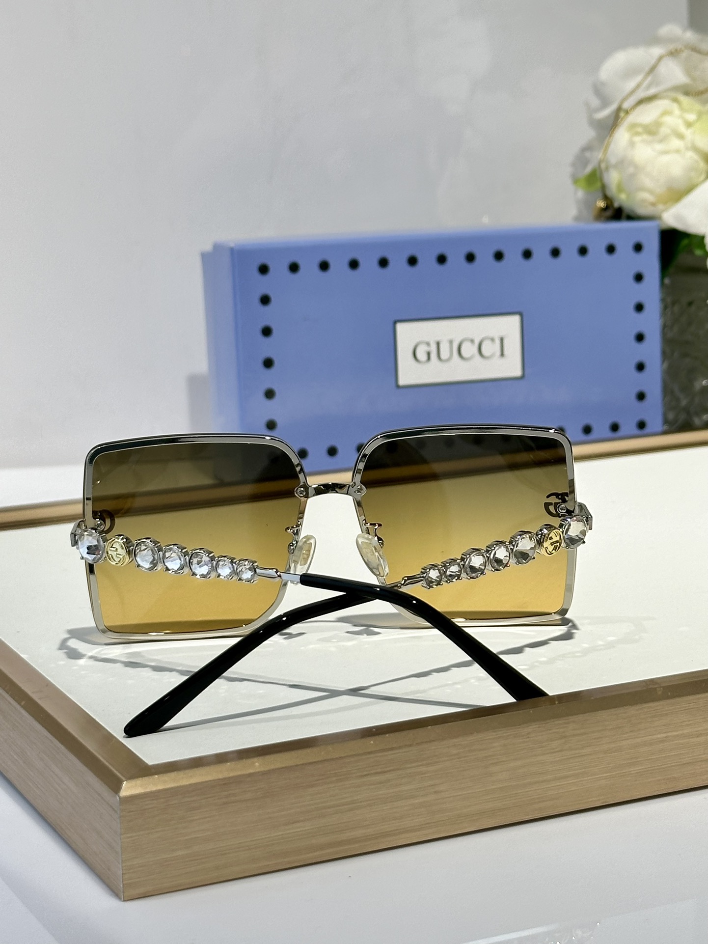  Gucci
ModGG 0689
Size59-16-145
