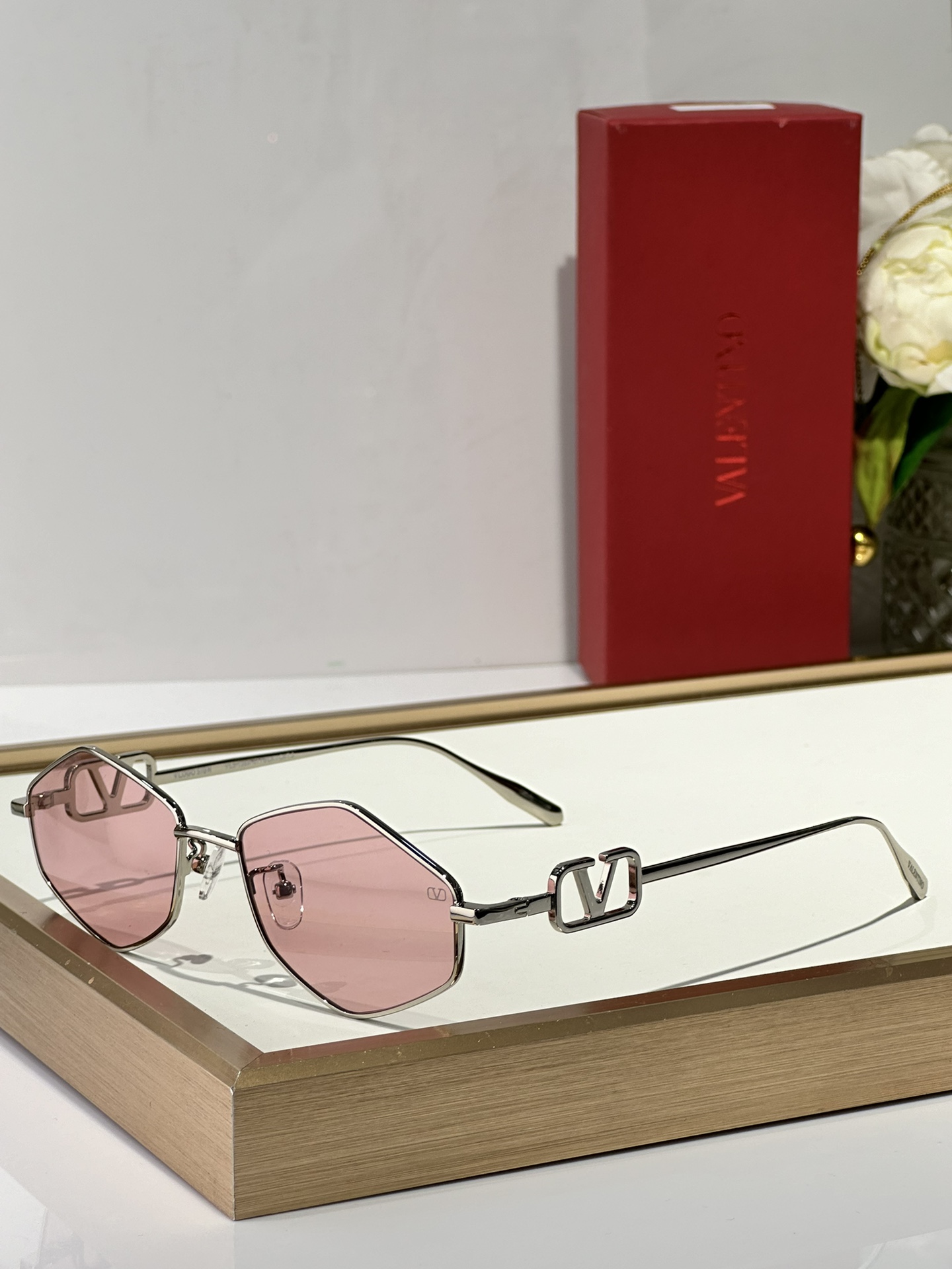  VALENTINO
MOD：VLS138A 
SIZE：53-18-145
