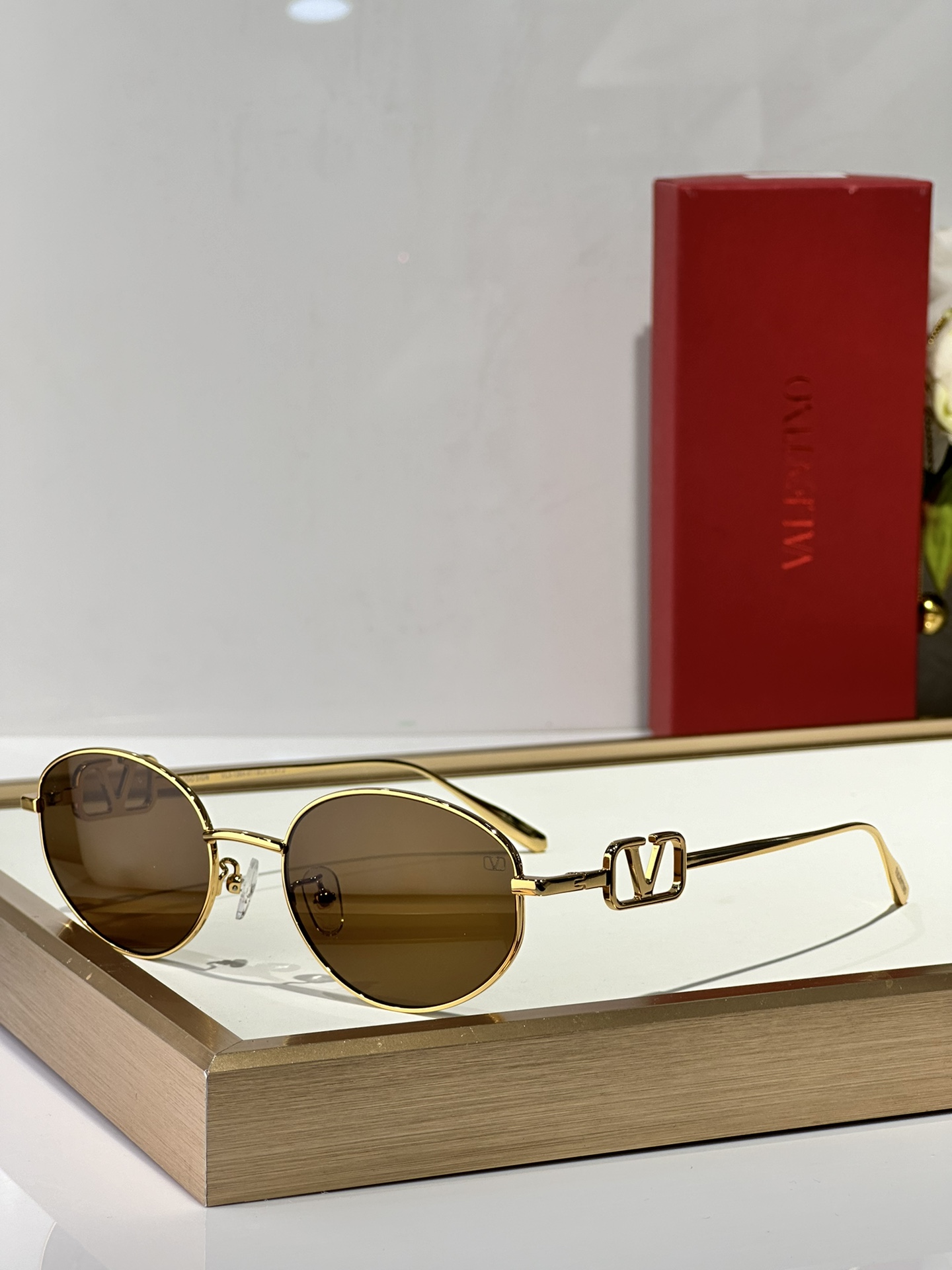  VALENTINO
MOD：VLS138A 
SIZE：53-18-145
