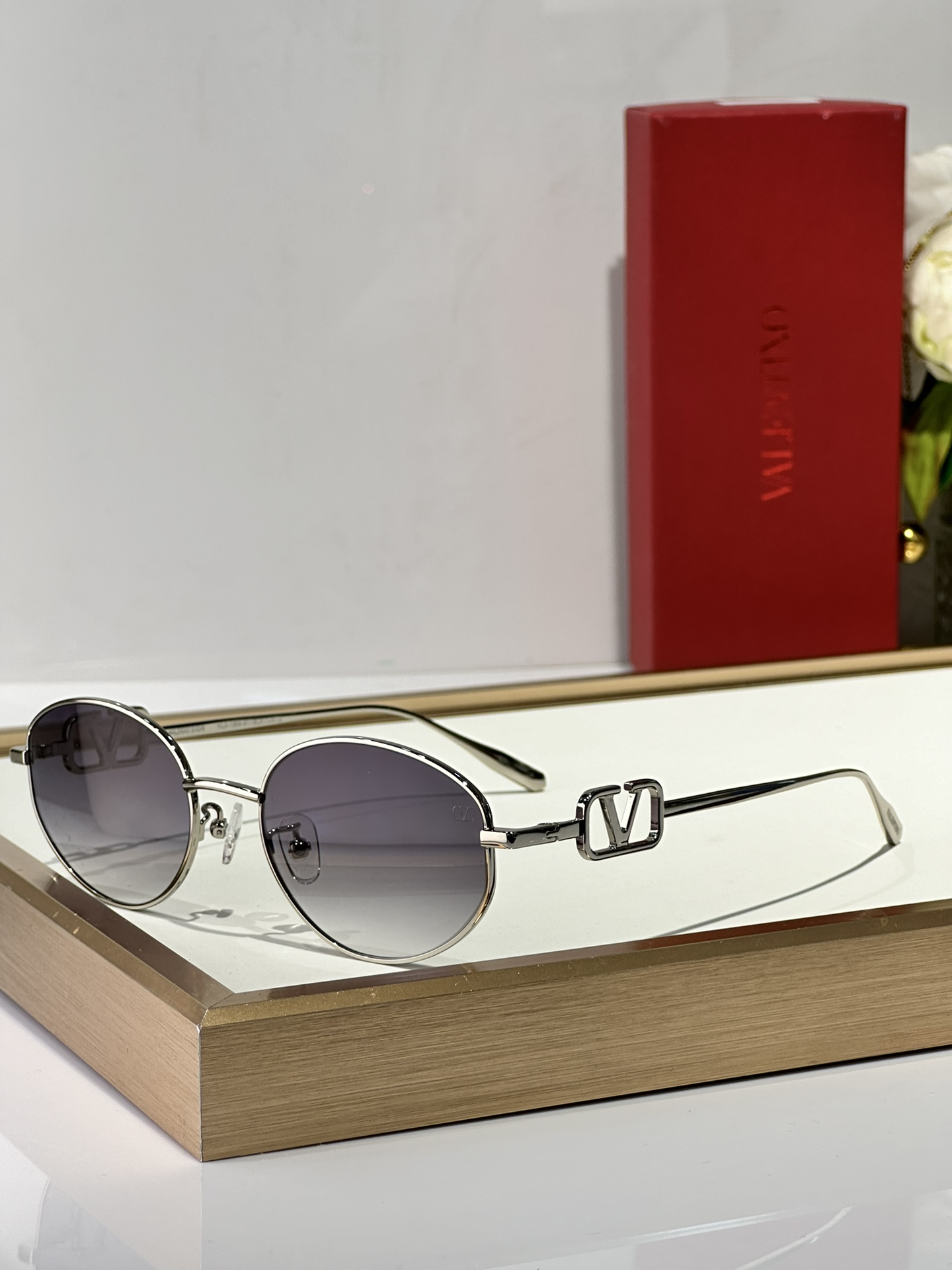  VALENTINO
MOD：VLS138A 
SIZE：53-18-145
