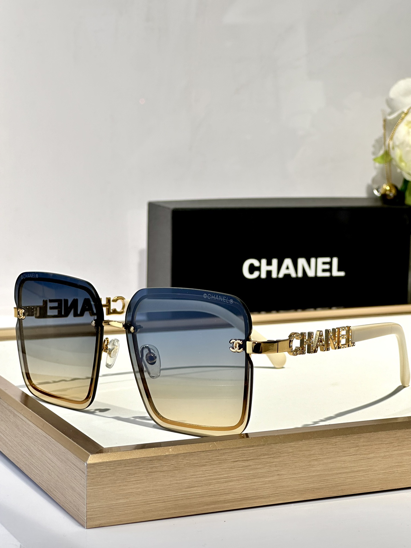 CHANEL
Mod0710
Size62口14-145
