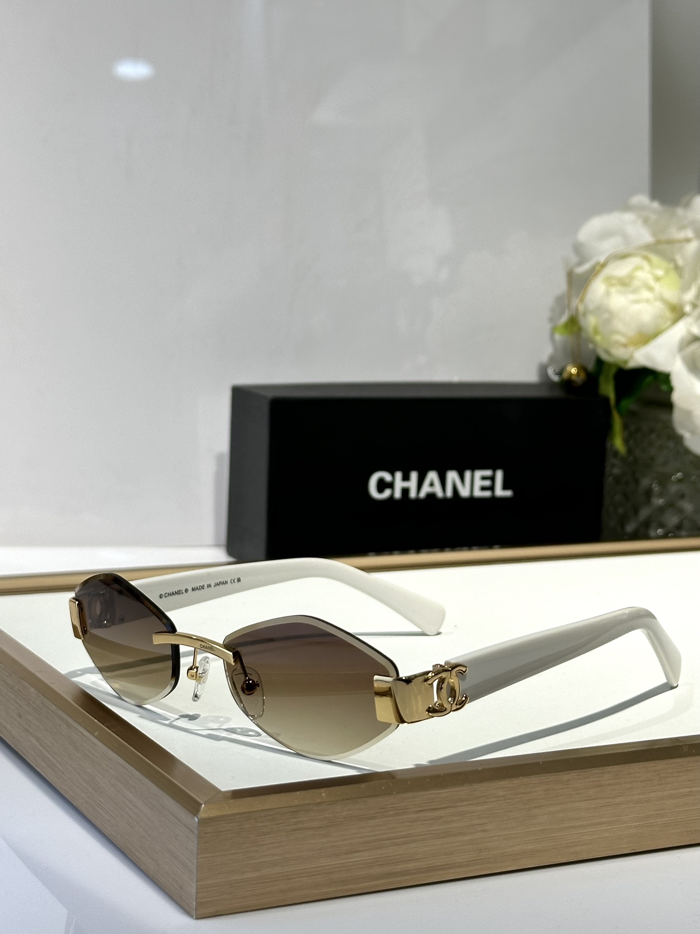  CHANEL
Mod 0706
Size57口18-145
