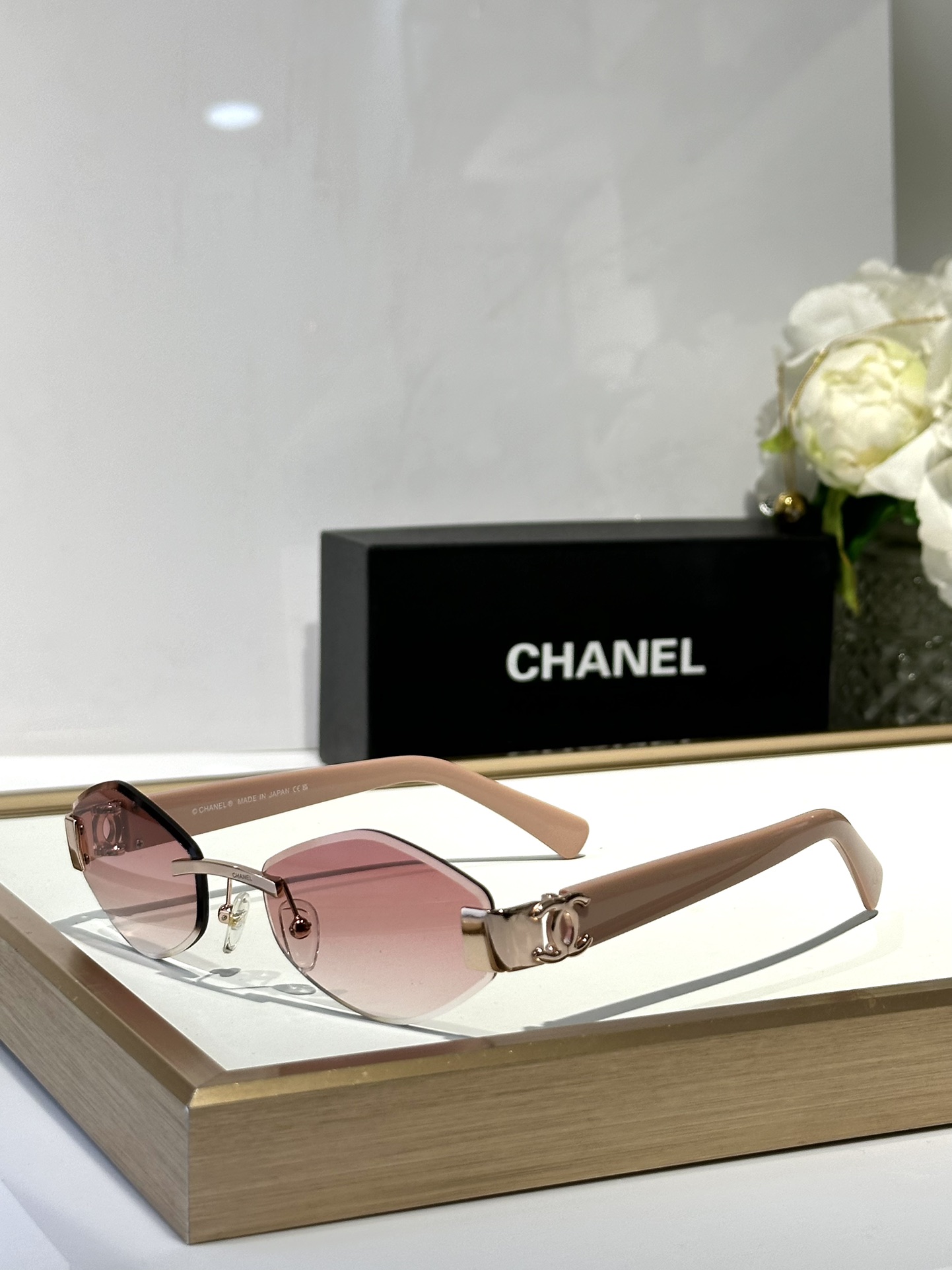  CHANEL
Mod 0706
Size57口18-145
