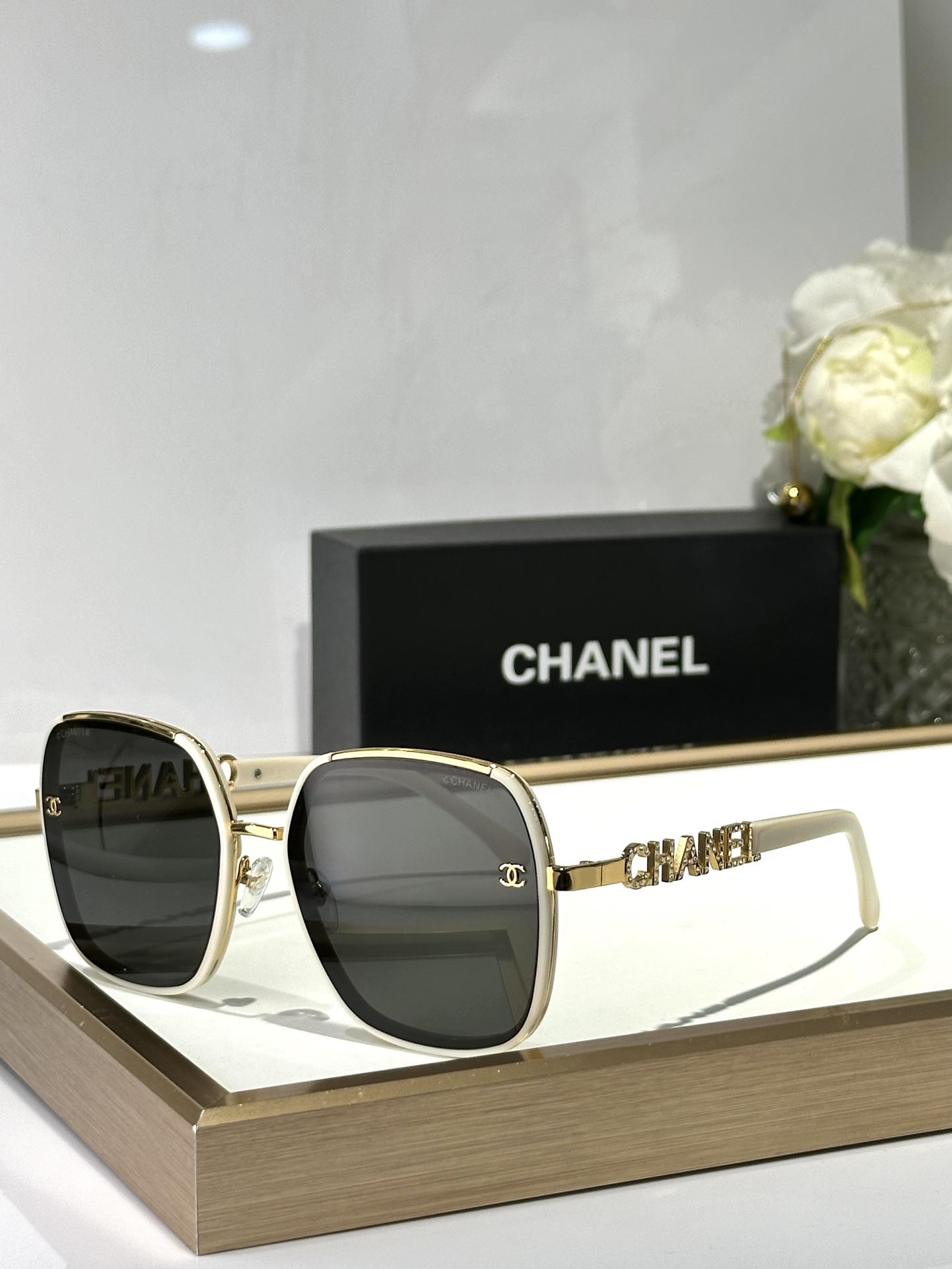  CHANEL
Mod 0709
Size57口21-145

