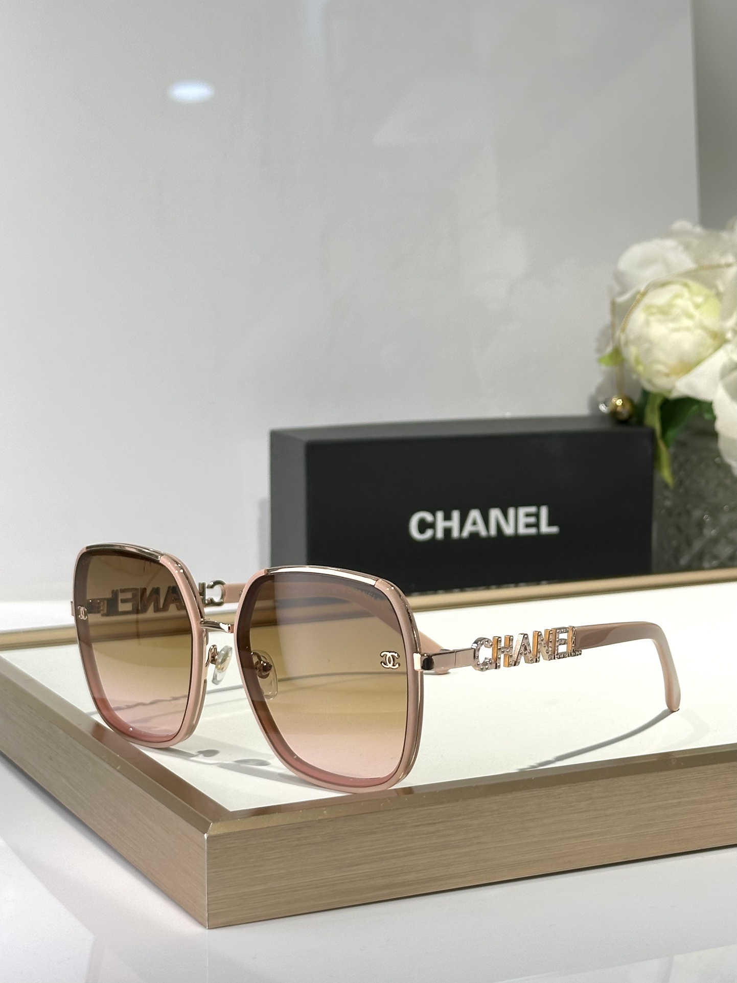  CHANEL
Mod 0709
Size57口21-145

