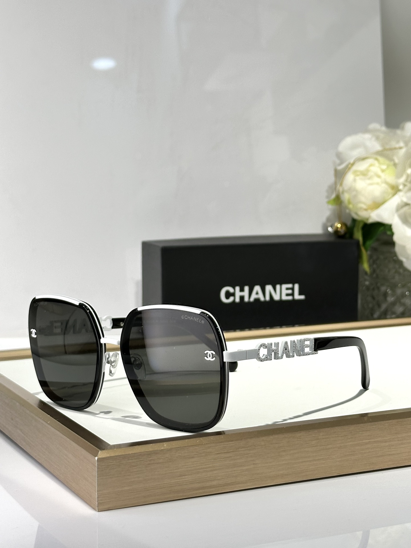  CHANEL
Mod 0709
Size57口21-145

