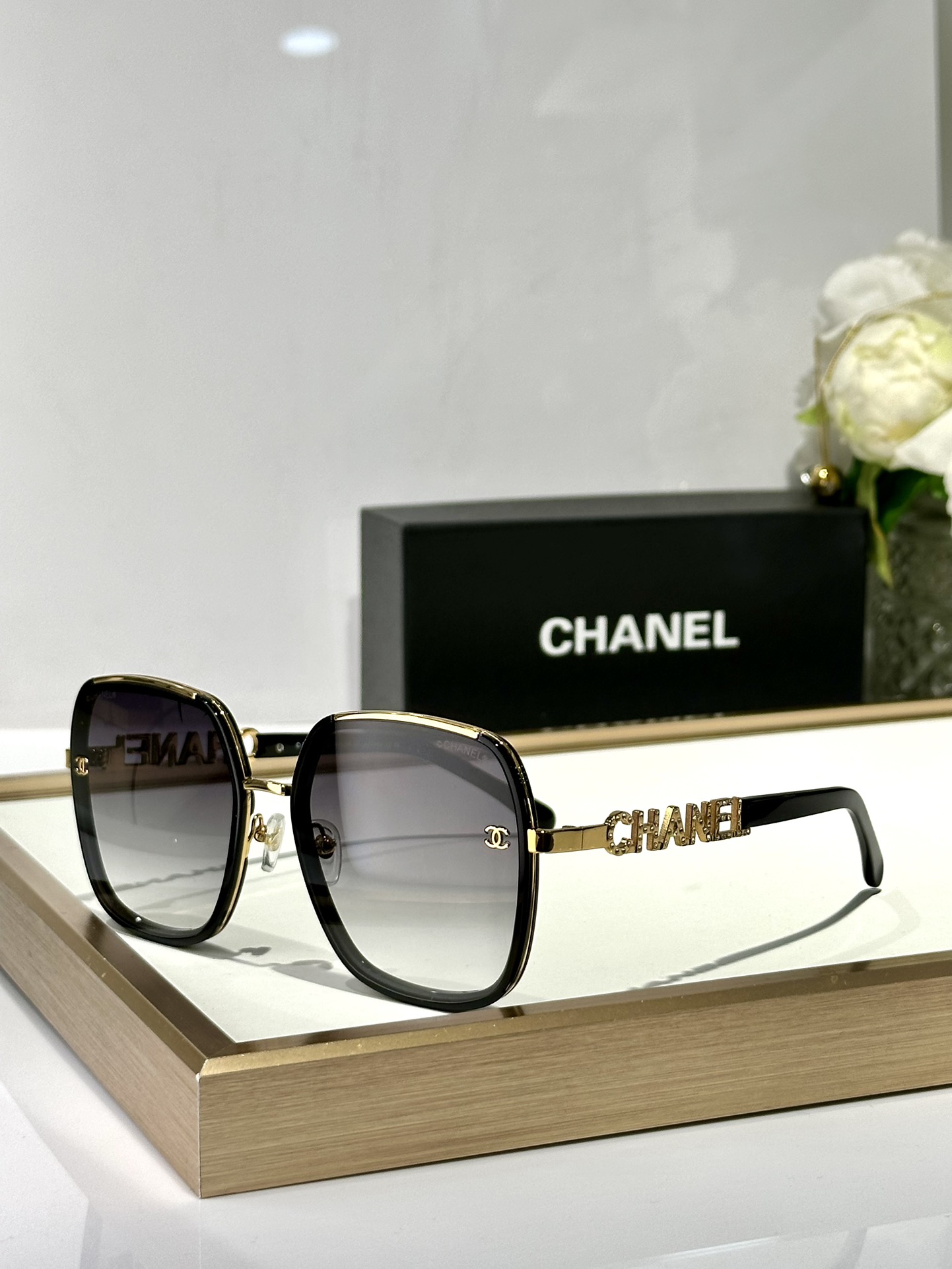  CHANEL
Mod 0709
Size57口21-145
