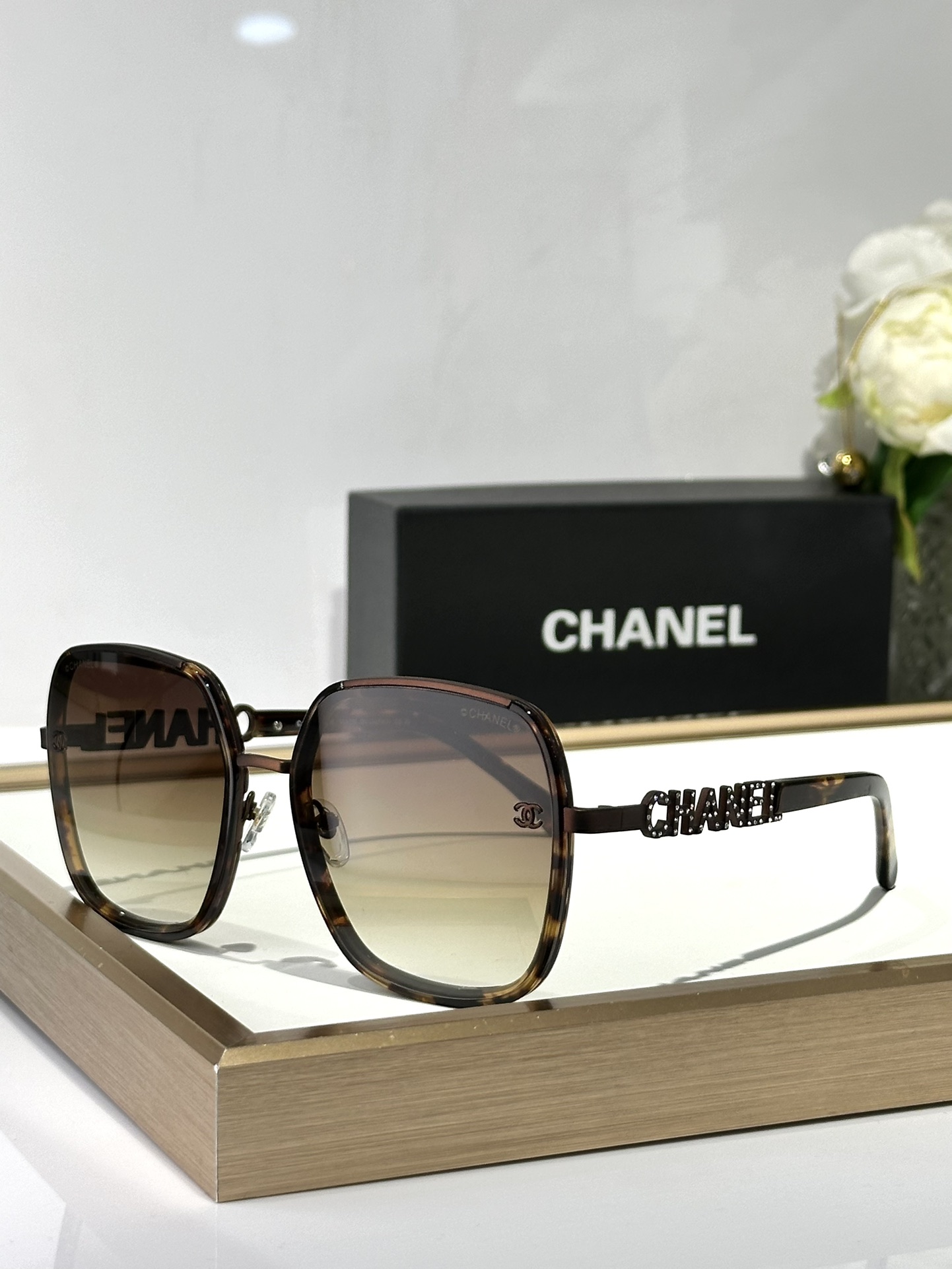  CHANEL
Mod 0709
Size57口21-145

