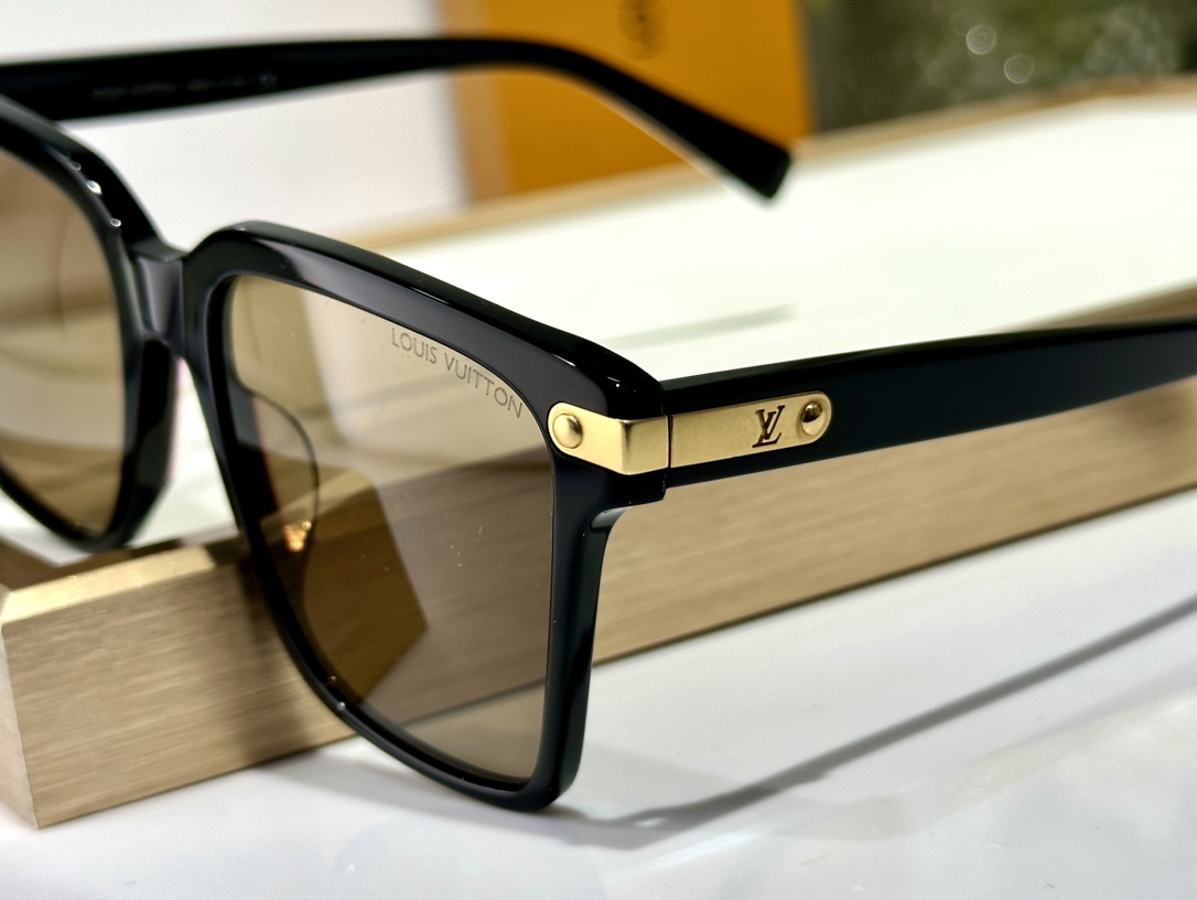  LOUIS
MOD 02308
Size54-19-145
