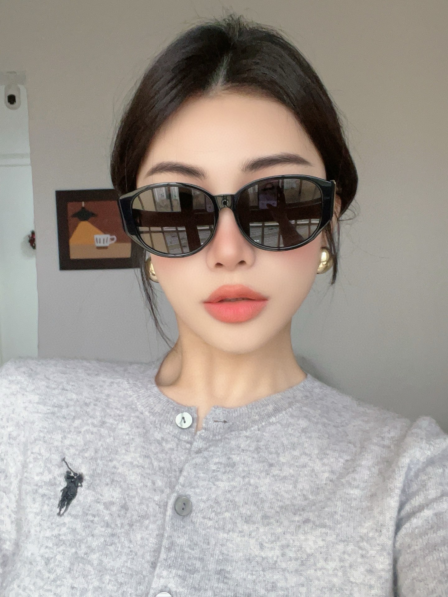  SAINT LAURENT . 𝑦𝑠𝑙新品
SL M86
腿上刻印SAINT LAURENT标志
si