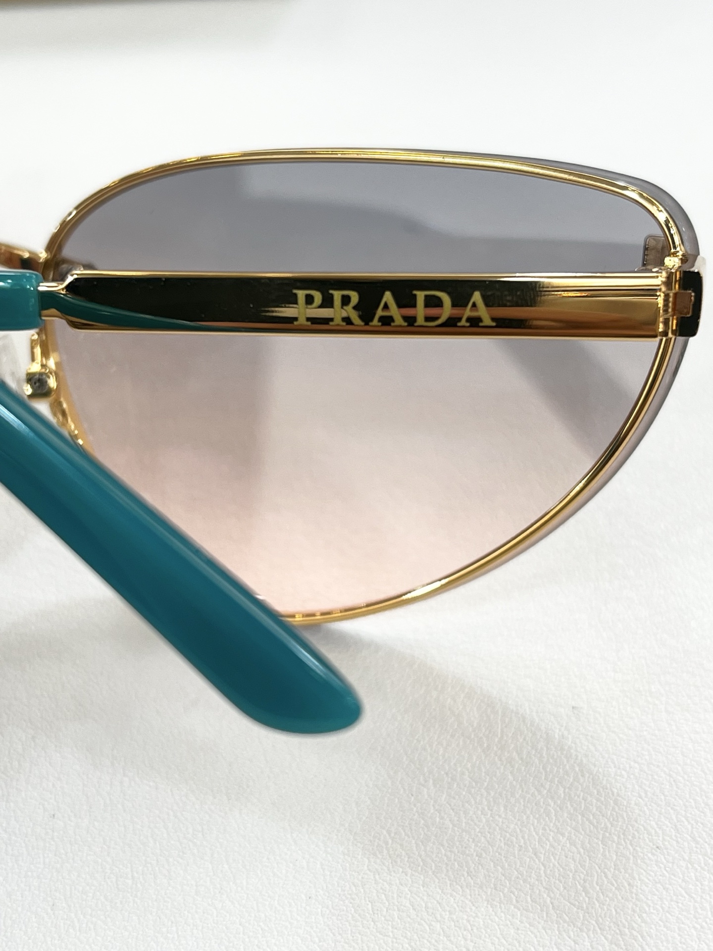 PRAD*
Mod：PR57sw
Size63-17-140
