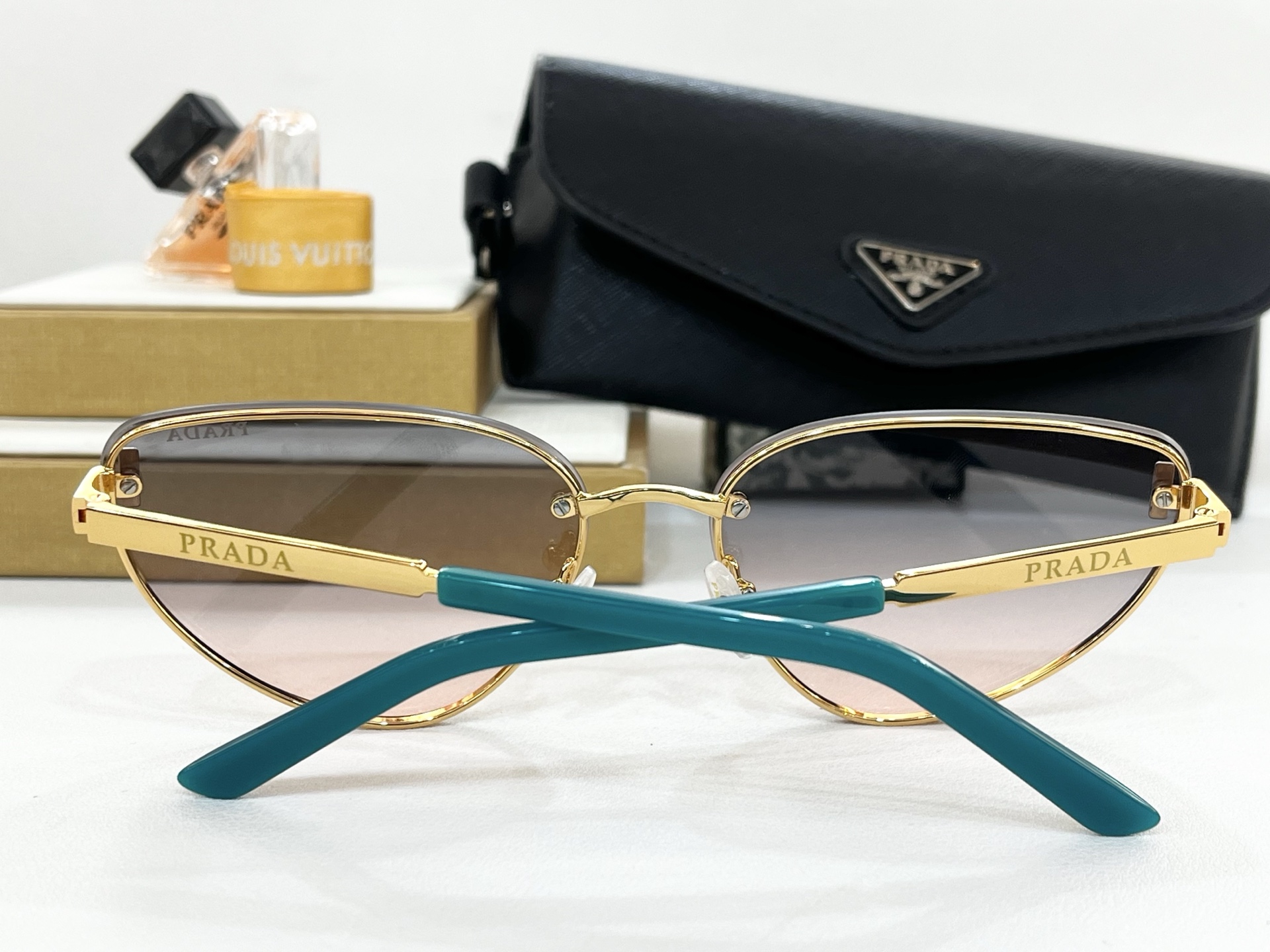  PRAD*
Mod：PR57sw
Size63-17-140
