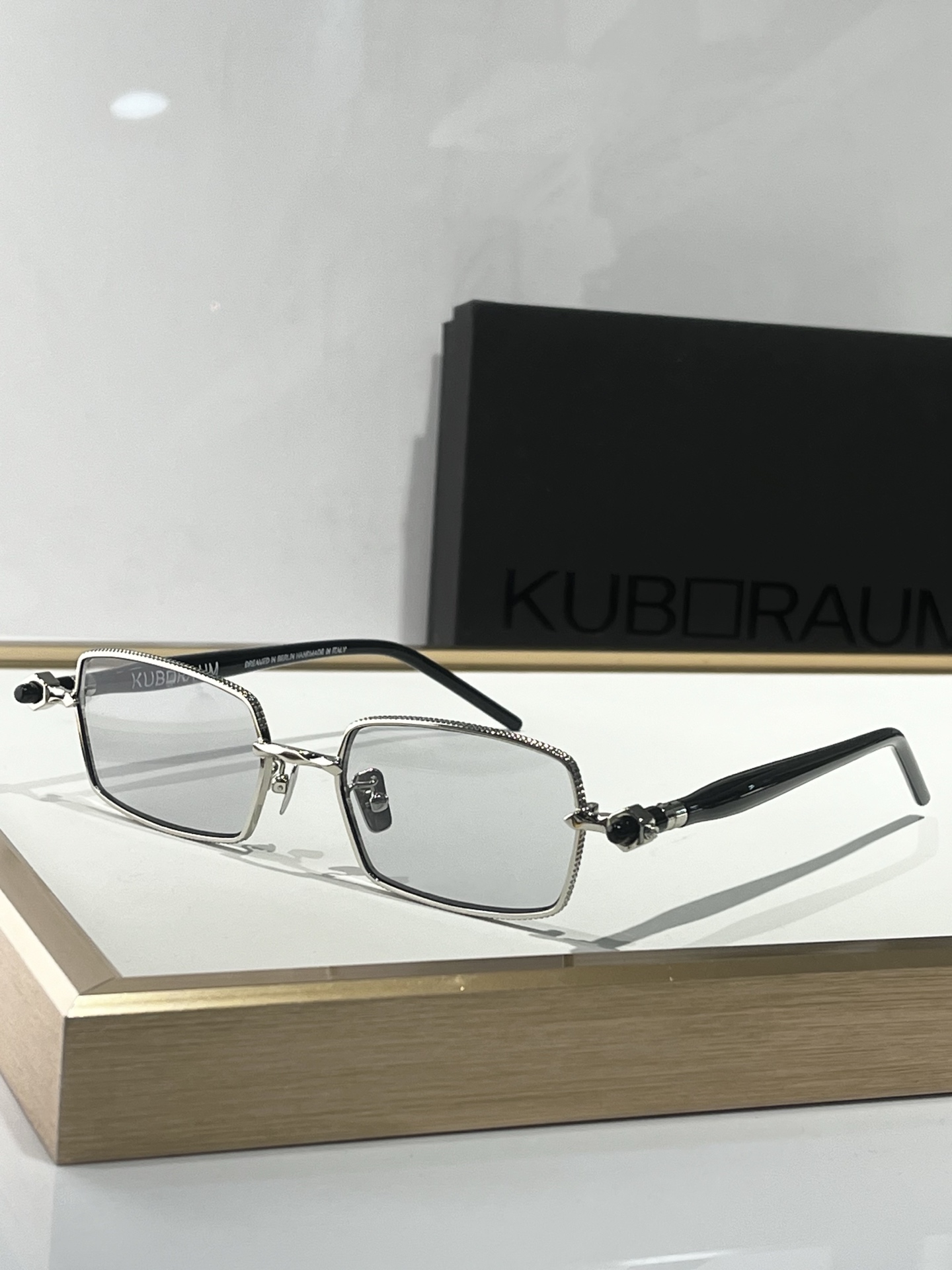  KUB口RAUM 
MODEL：Maske 
SIZE：52口18-145
