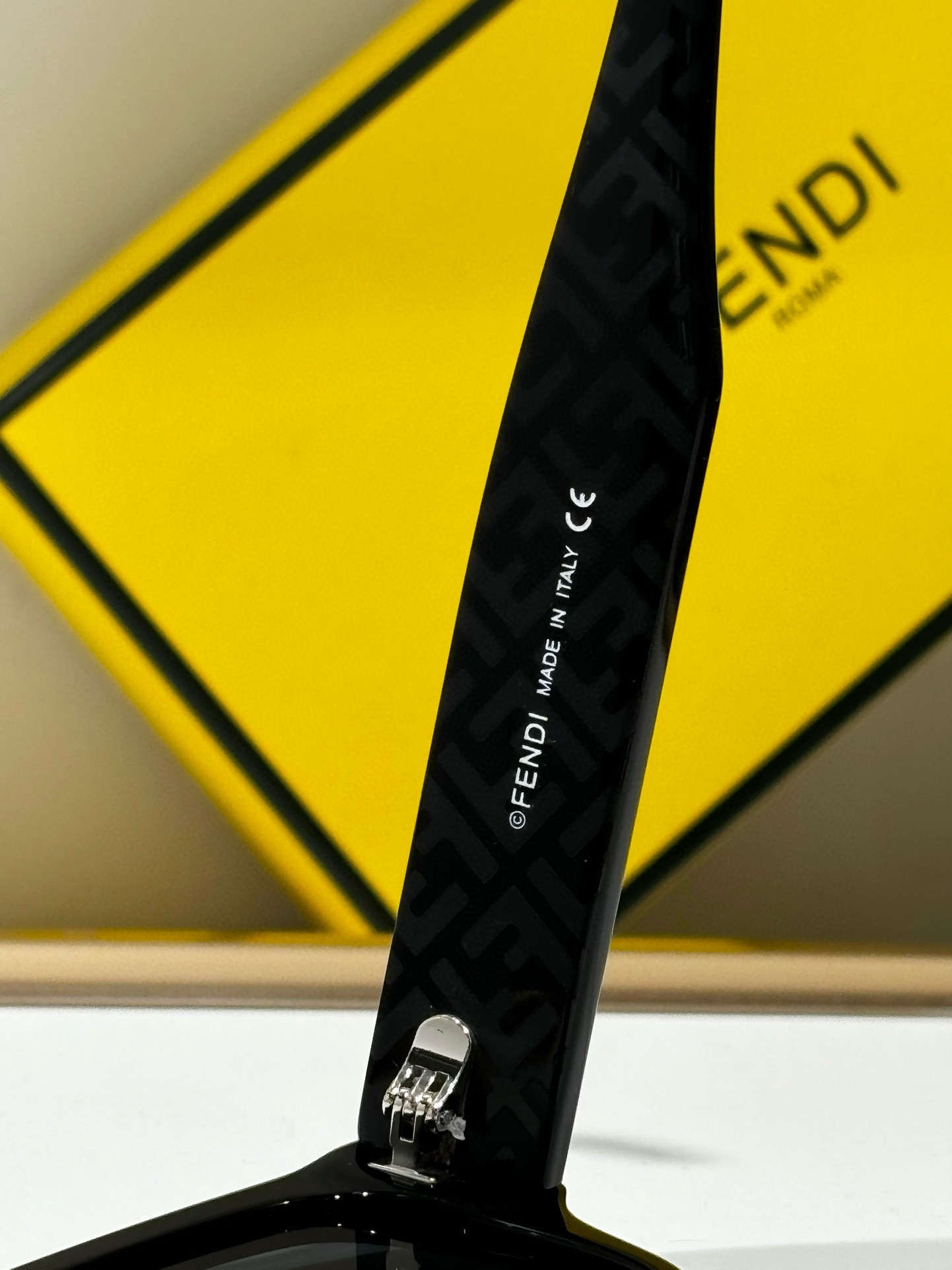 FEND*
MODEL FE40144I
SIZE54口19-145