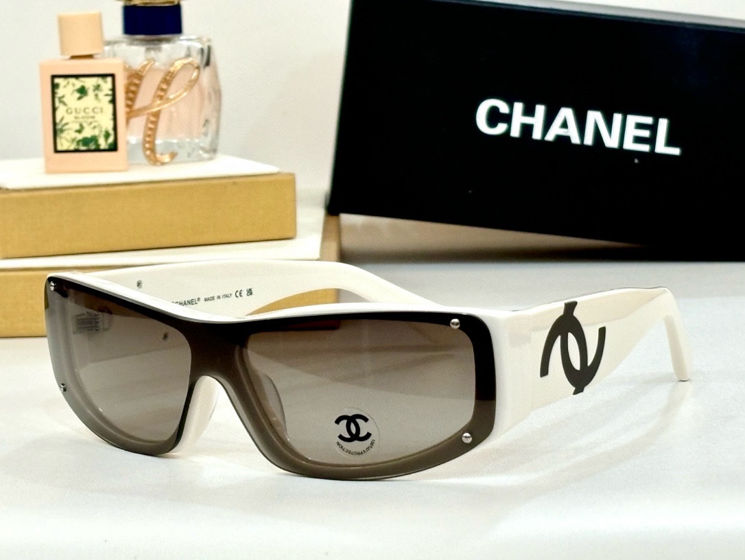￼ CHANEL
MODEL：CH5072
SIZE：140口1-140
