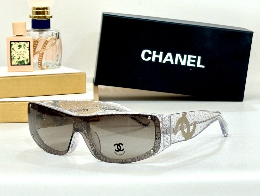 ￼ CHANEL
MODEL：CH5072
SIZE：140口1-140
