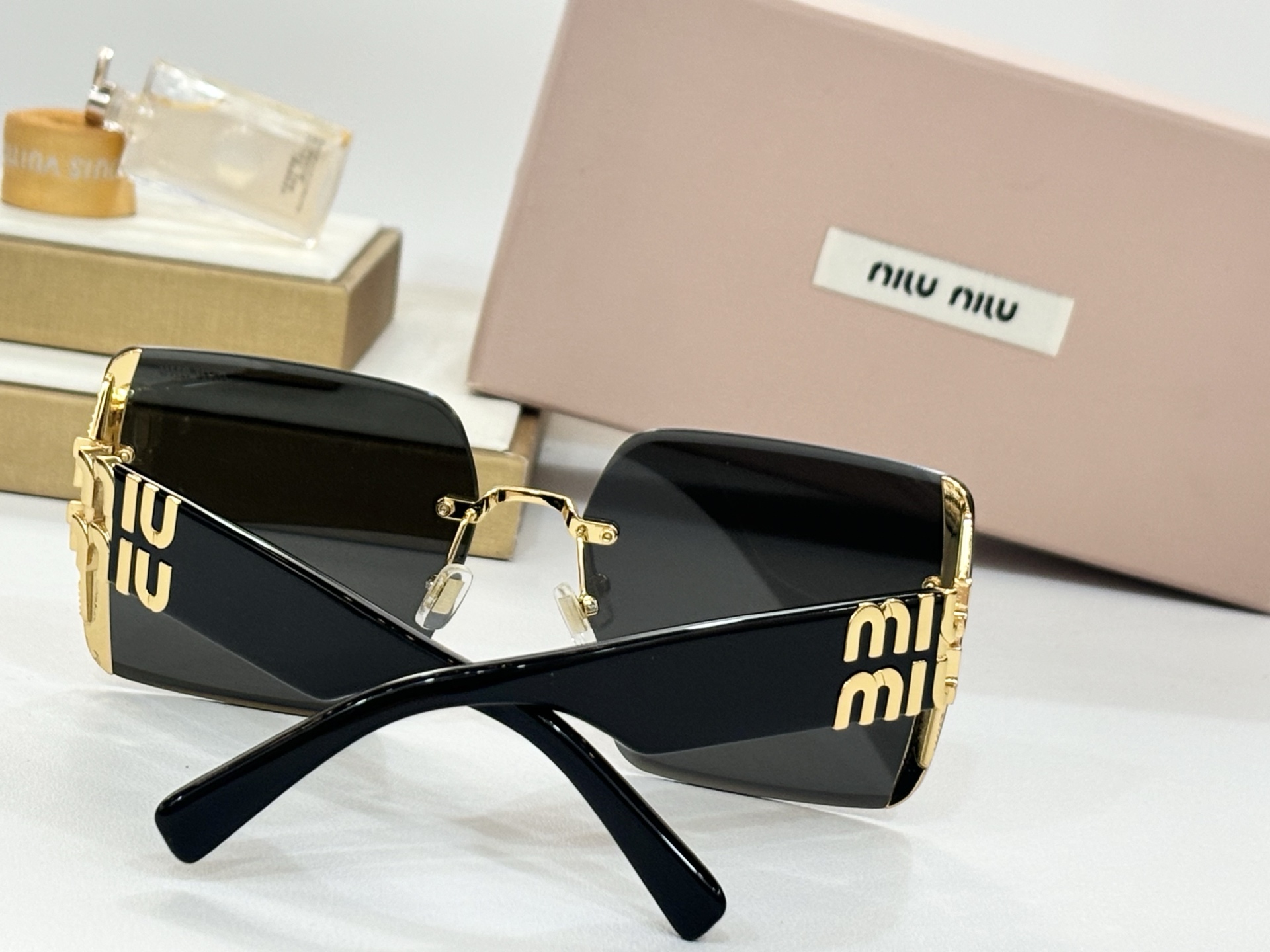  niu
ModSmu78v
Size64-17-140
