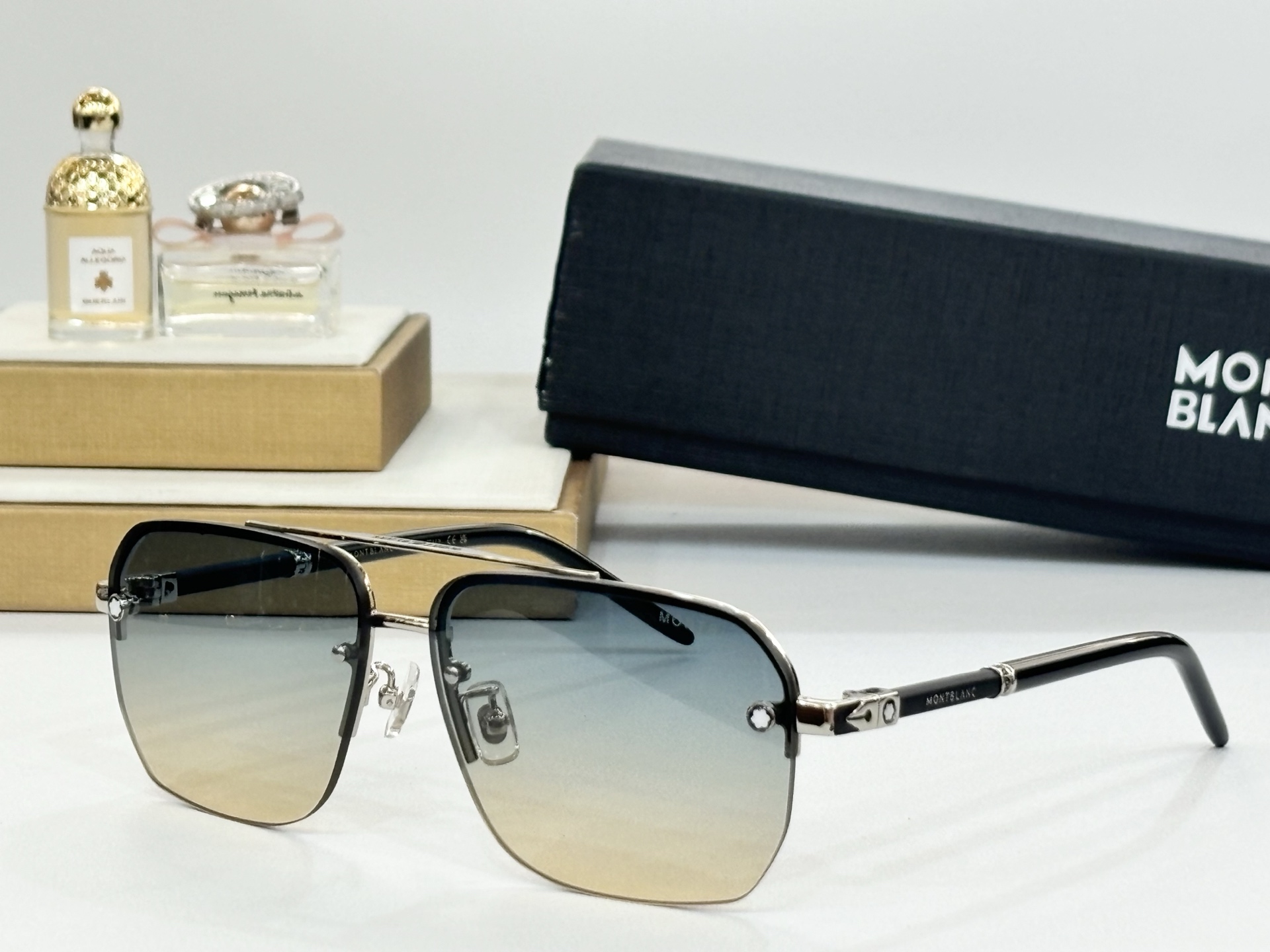  MONTHL***
ModMb903
Size61-14-145
