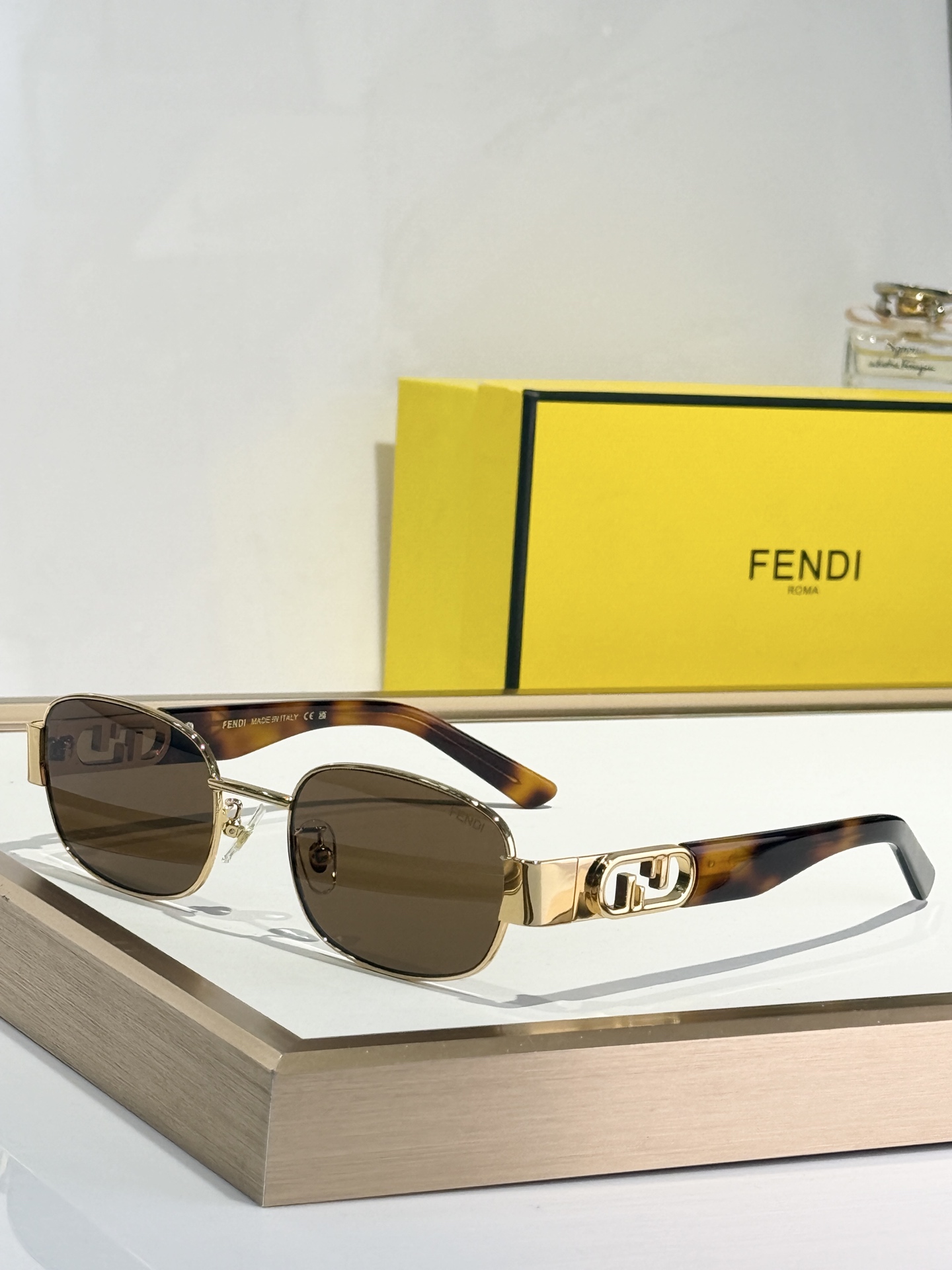 FEND*
Mod：Fd8132
Size：52-21-145
