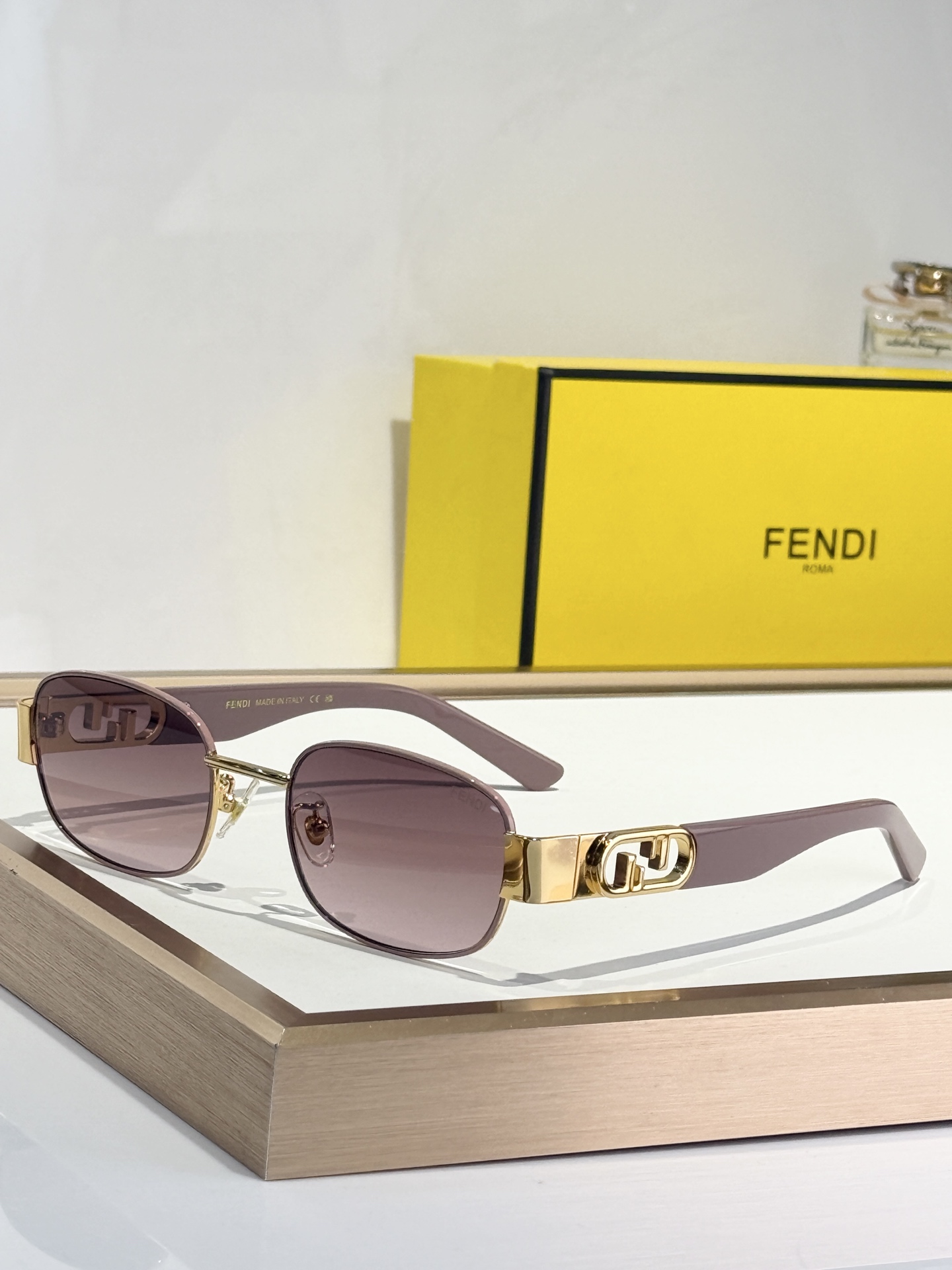  FEND*
Mod：Fd8132
Size：52-21-145
