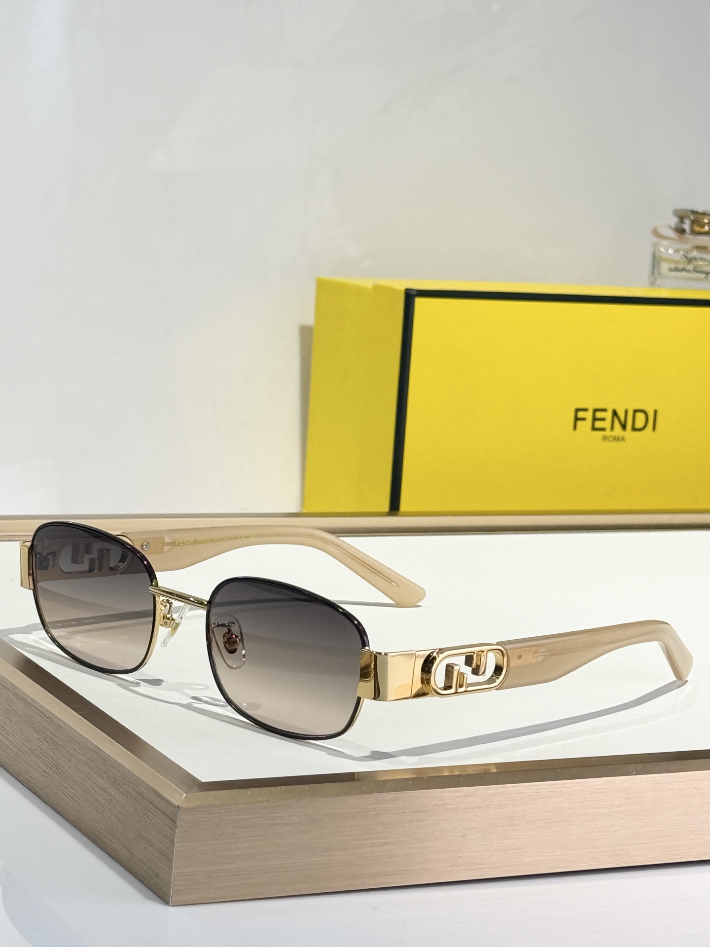  FEND*
Mod：Fd8132
Size：52-21-145
