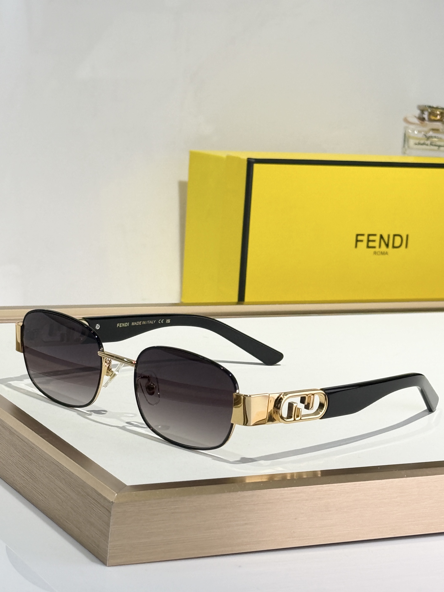  FEND*
Mod：Fd8132
Size：52-21-145
