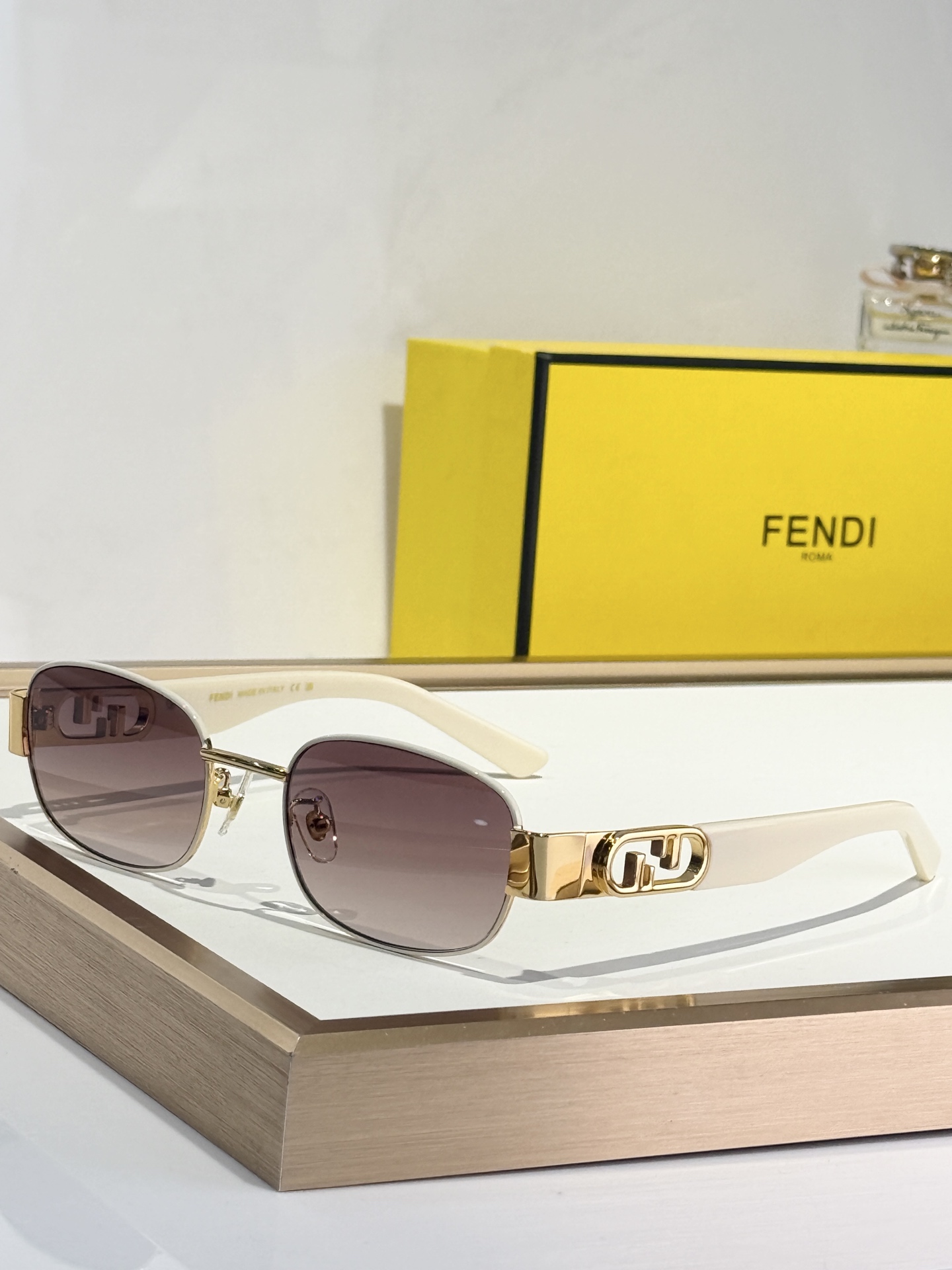  FEND*
Mod：Fd8132
Size：52-21-145

