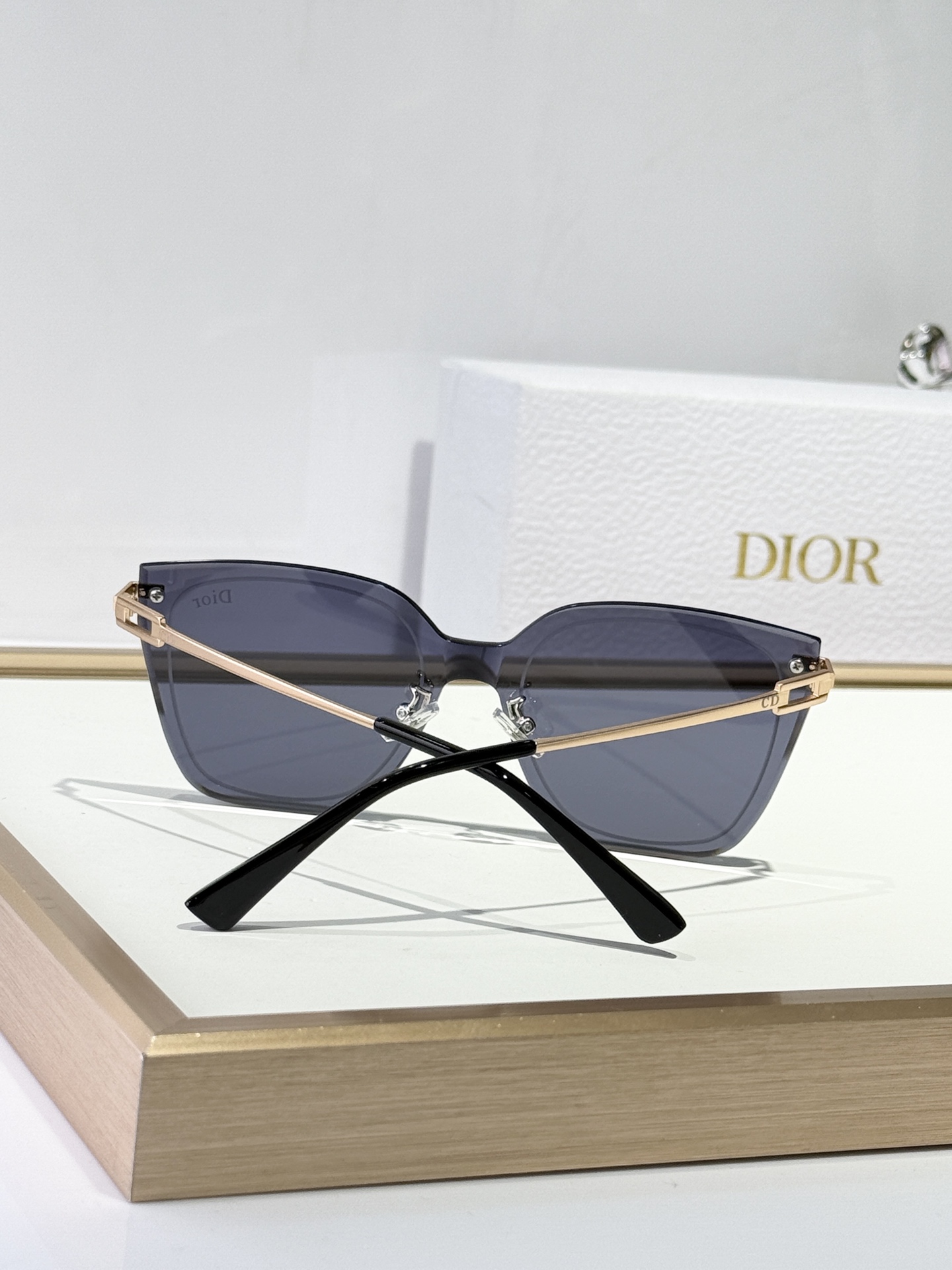  Dio*
ModCD0201

Size139-0-147
