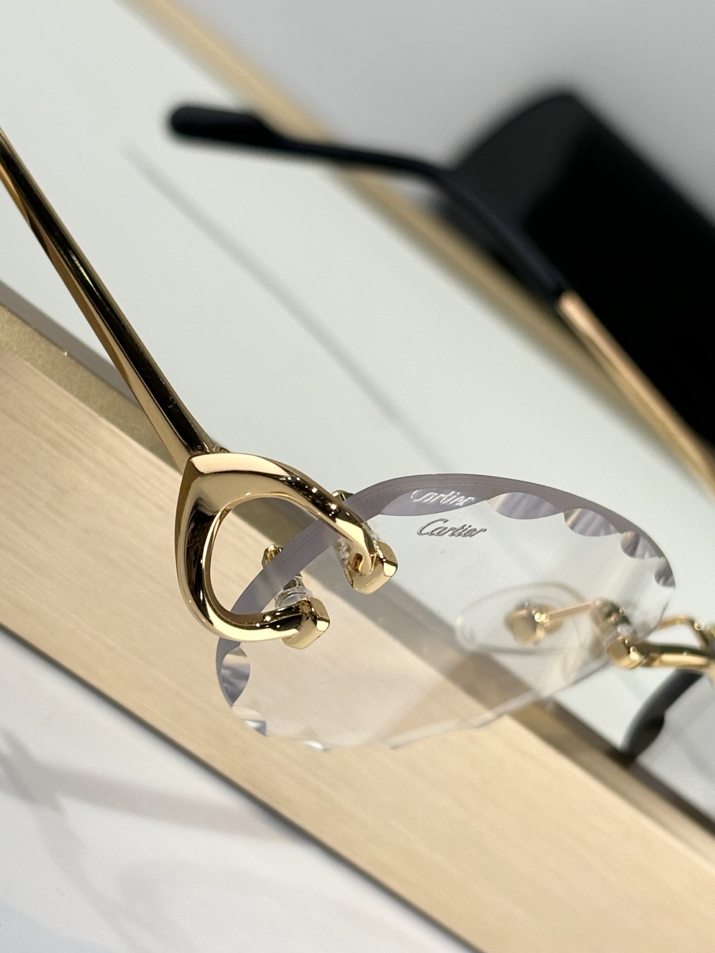  Cartier
MODEL：CT0599S Photo chromic
