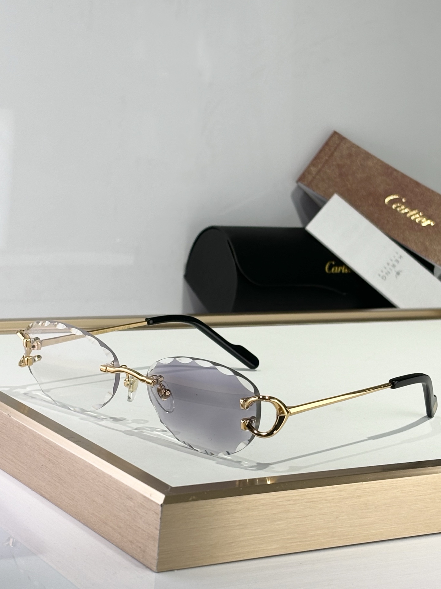  Cartier
MODEL：CT0599S Photo chromic
