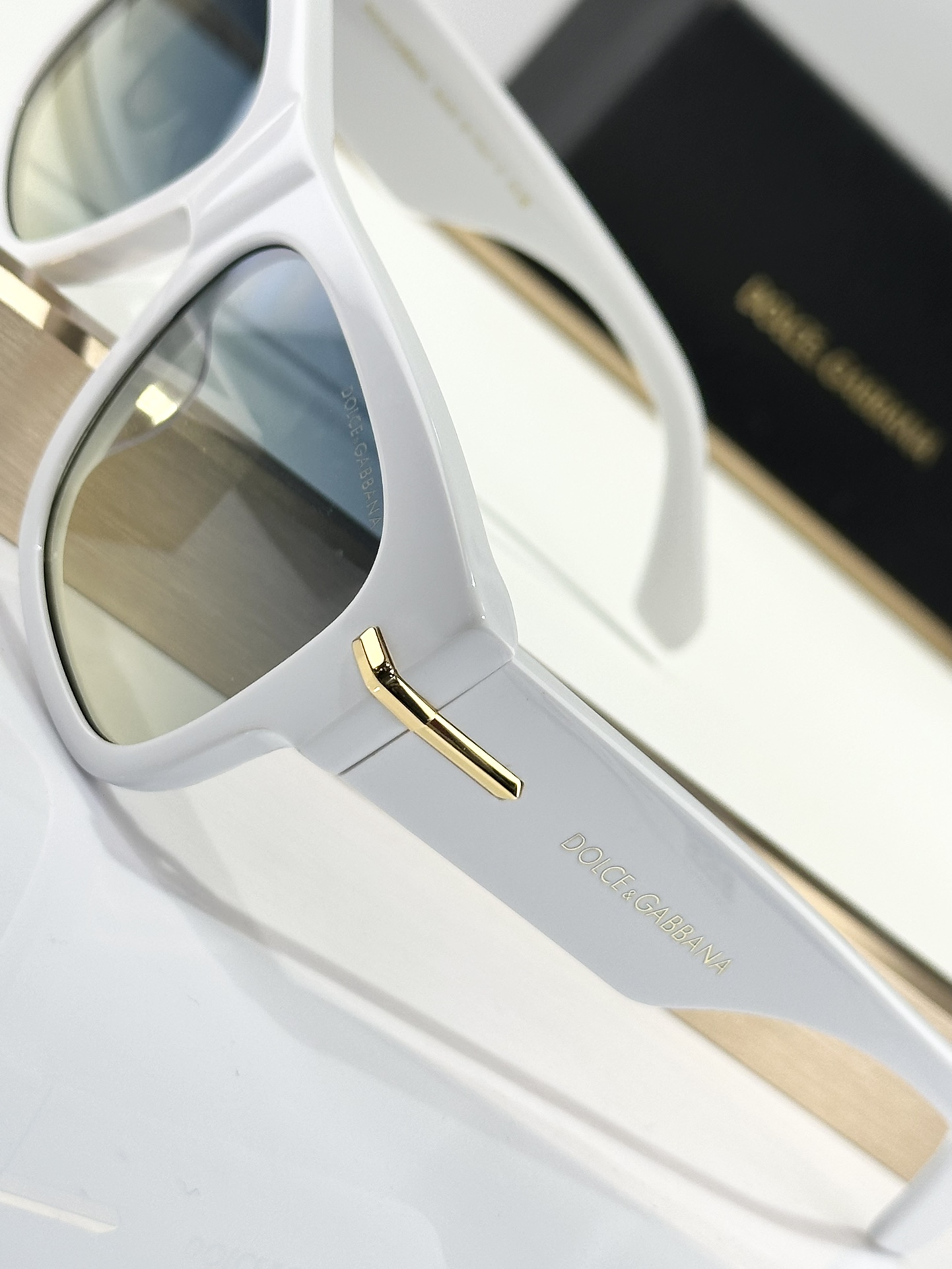  DOLCE&GABBANA
MOD：DG4484
Size：54口17 145

