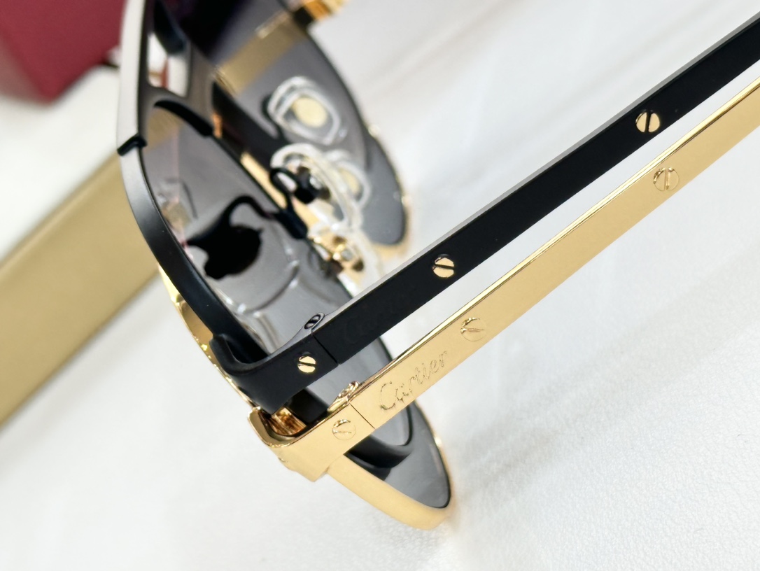  Cartier
MOD：ESW00679
Size：56口20-143
