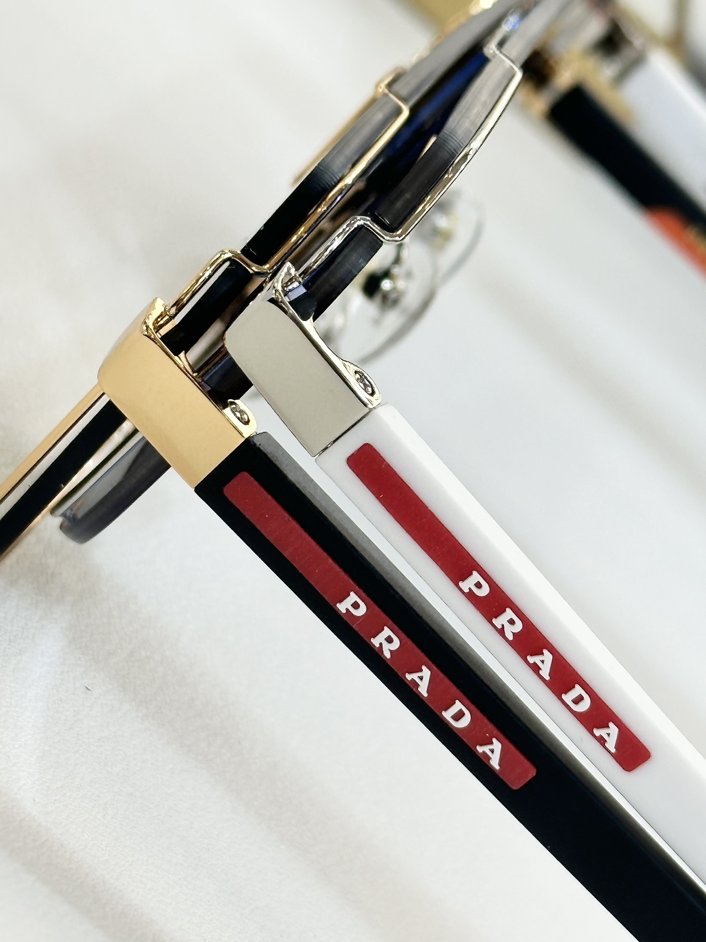  PRADA
MOD：PS 53YS
Size：59口17
