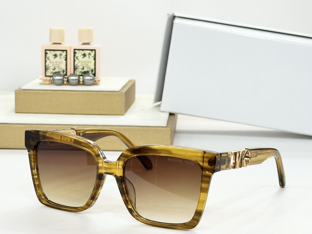  MICHAEL KORS
MOD：MK4119
Size：54口19
