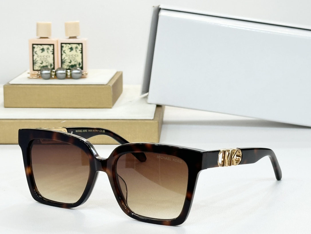  MICHAEL KORS
MOD：MK4119
Size：54口19
