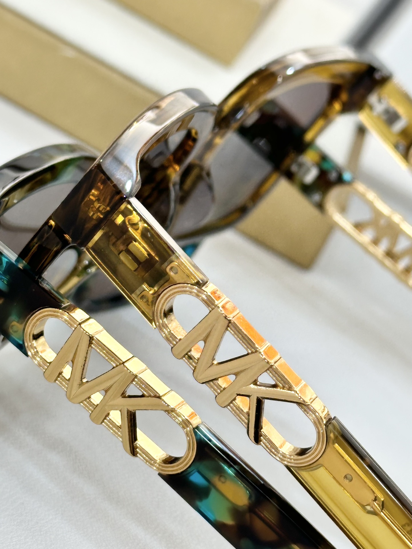  MICHAEL KORS
MOD：MK4119
Size：54口19
