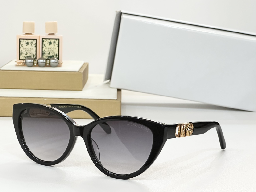  MICHAEL KORS
MOD：MK4120U
Size：54口17
