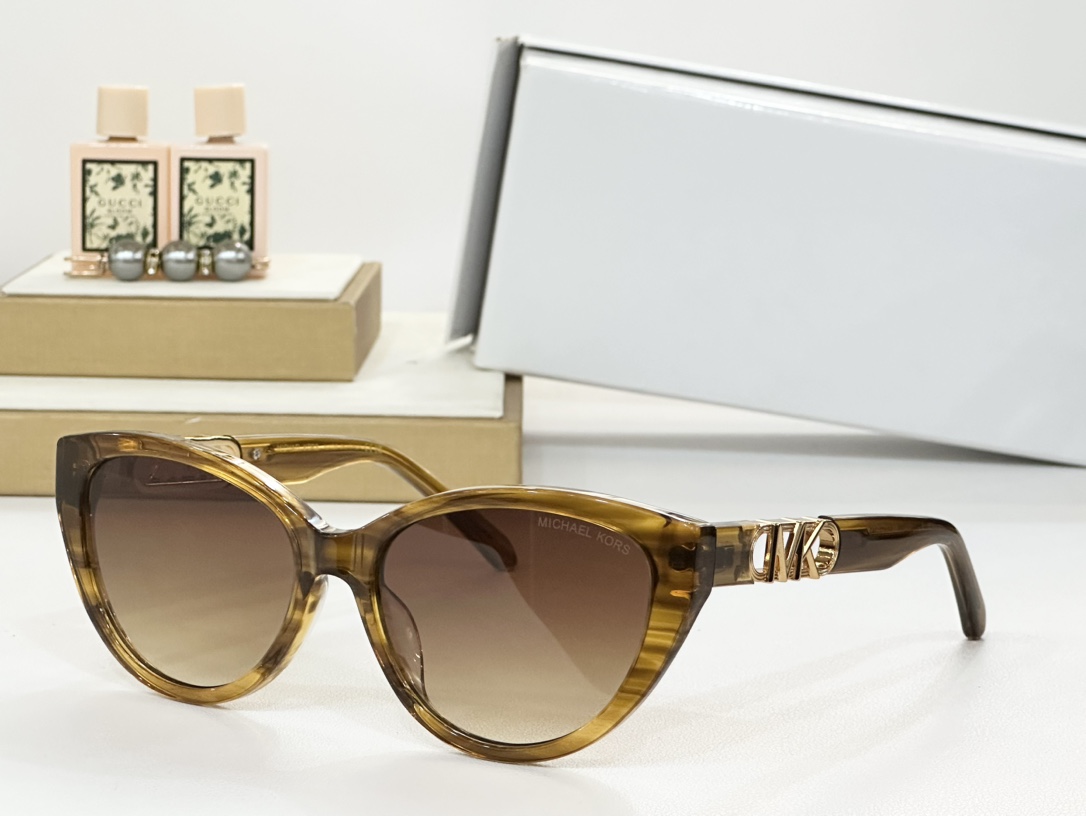  MICHAEL KORS
MOD：MK4120U
Size：54口17
