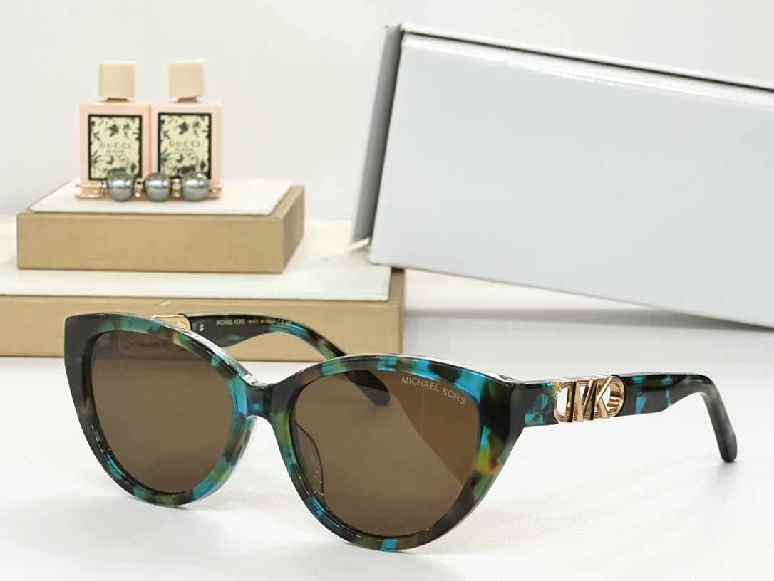  MICHAEL KORS
MOD：MK4120U
Size：54口17
