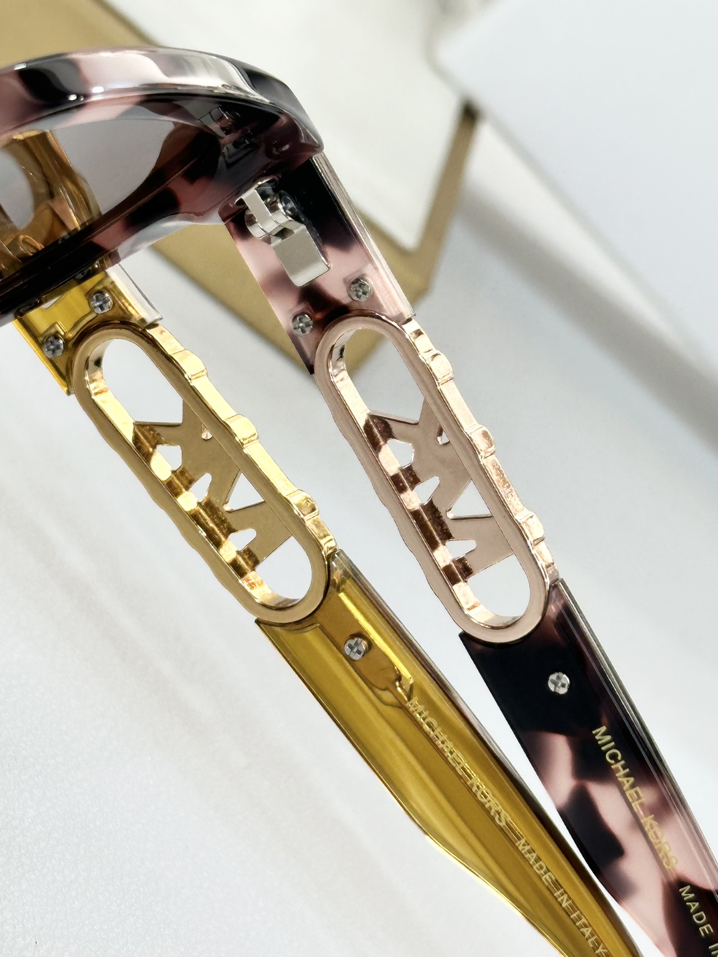  MICHAEL KORS
MOD：MK4120U
Size：54口17
